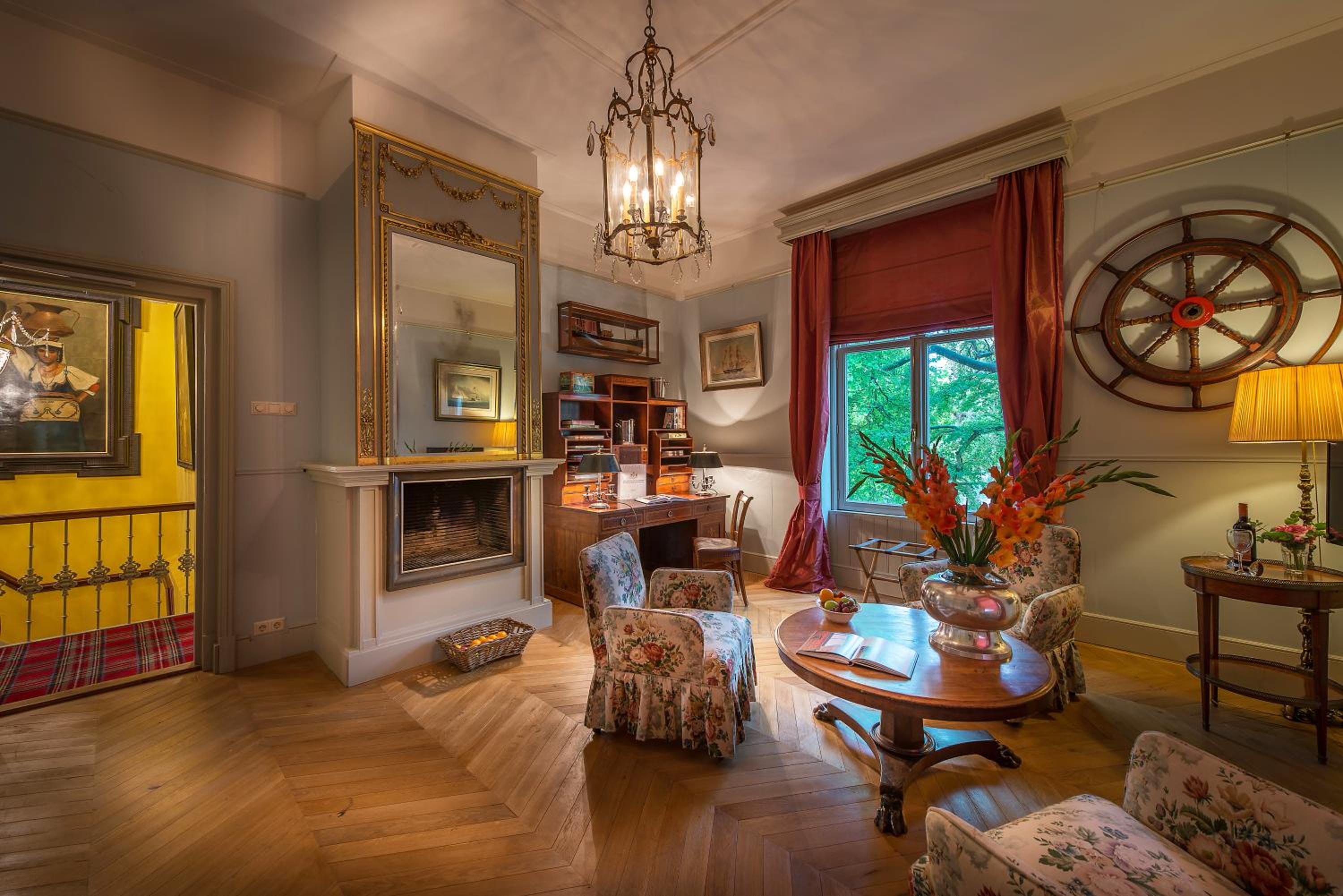 Superior Double or Twin Room with Garden View - Photo 7