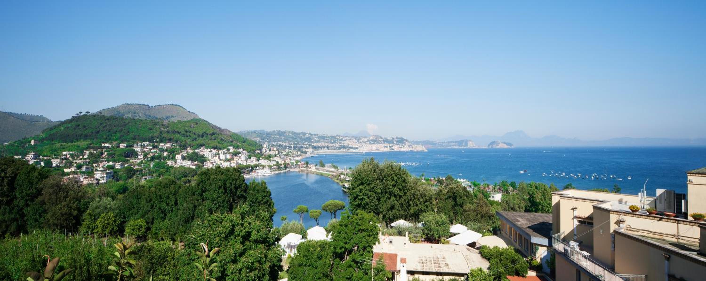 Deluxe Double Room with Balcony and Sea View photo 3