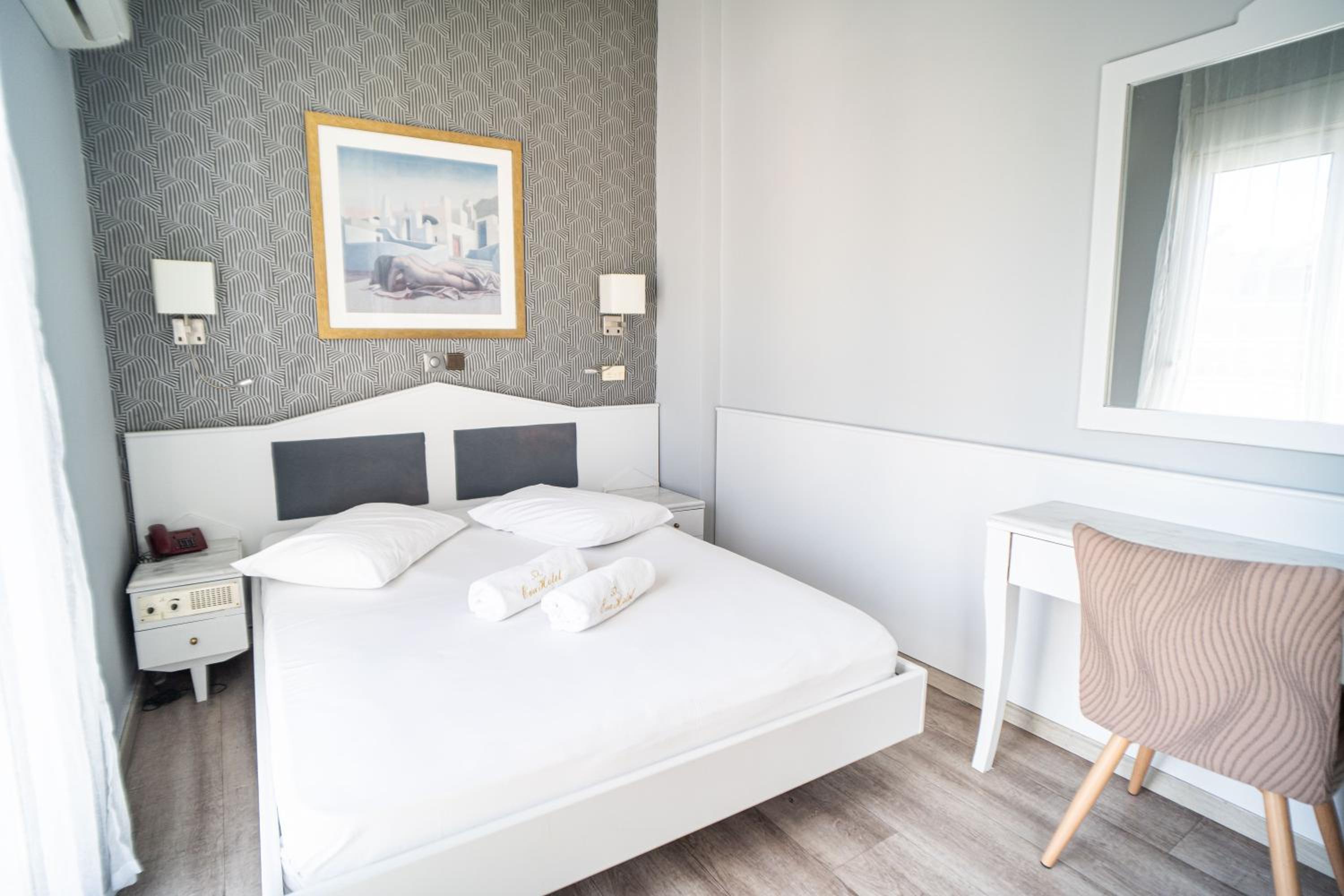 Small Double Room - Photo 4