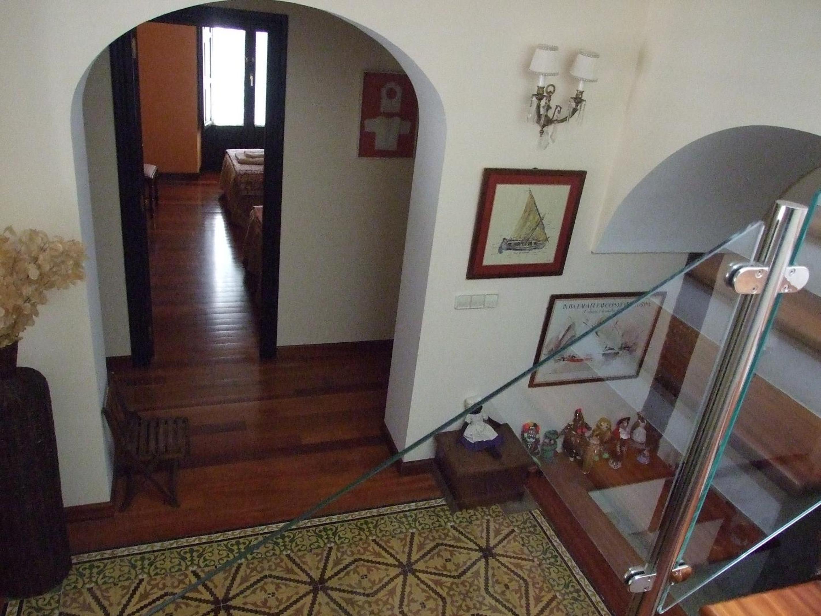 Three-Bedroom House photo 3