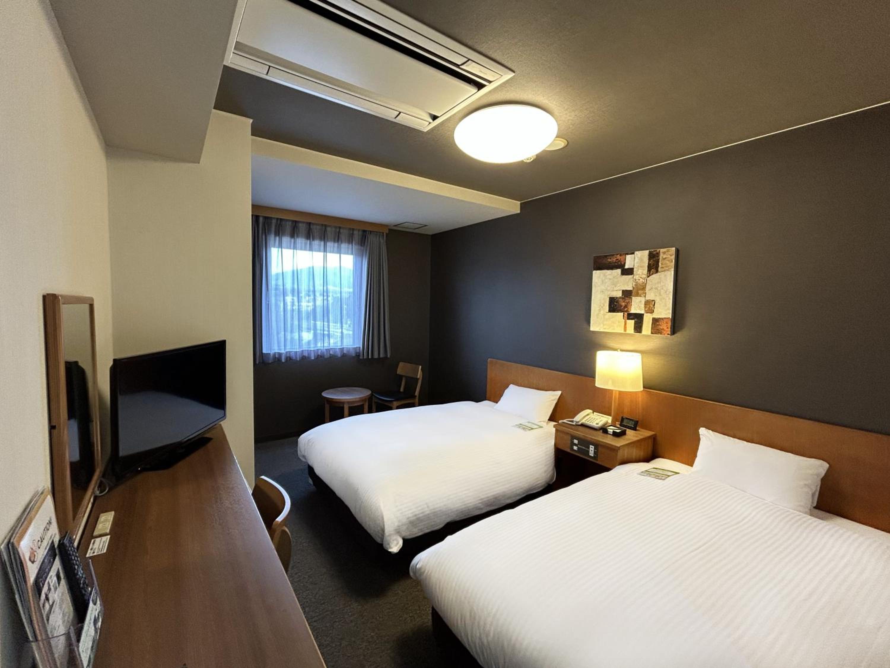 Twin Room - Non-Smoking  - Cleaning Every 3 Days - Photo 5