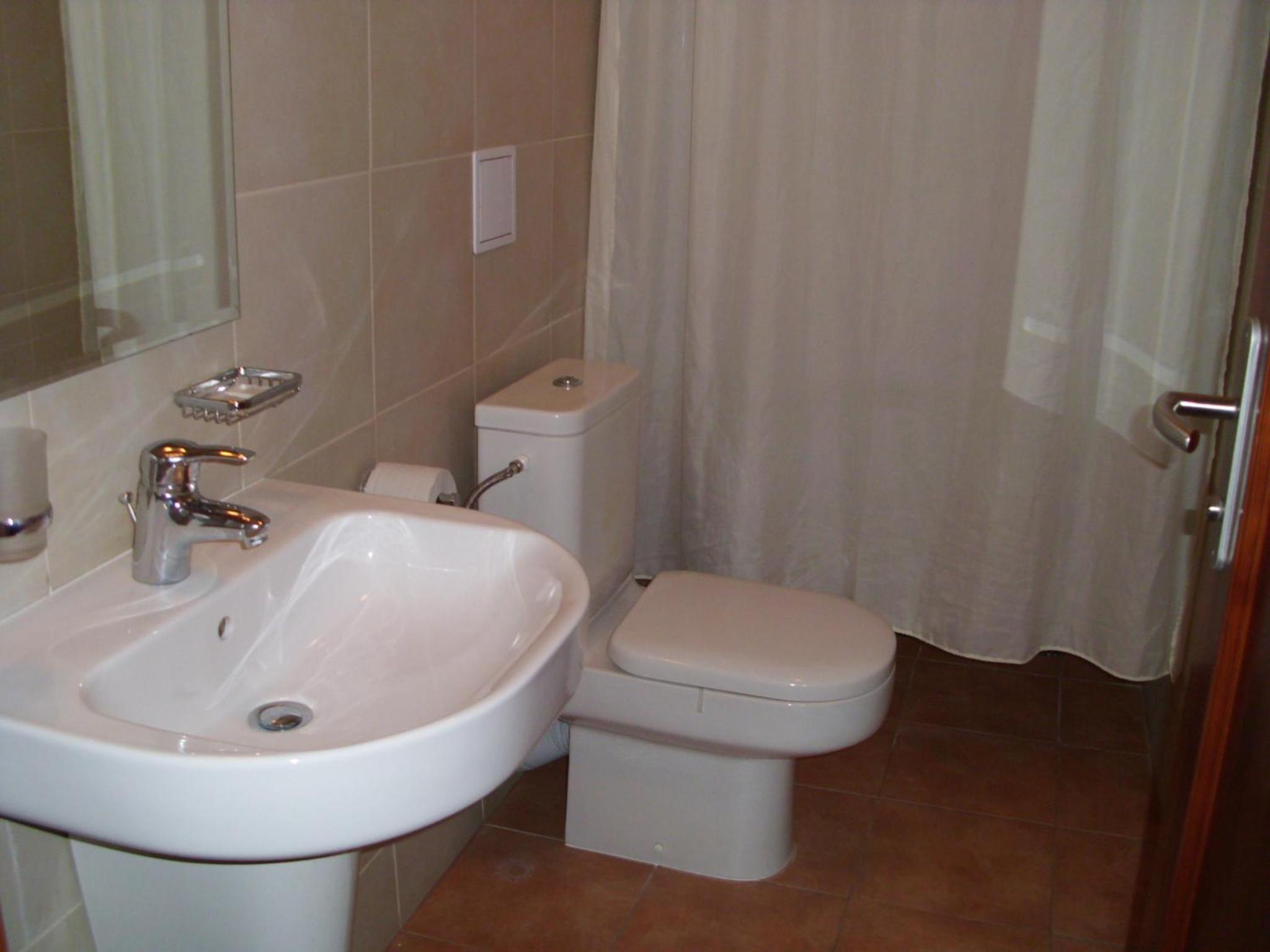 Twin Room with View - Photo 5