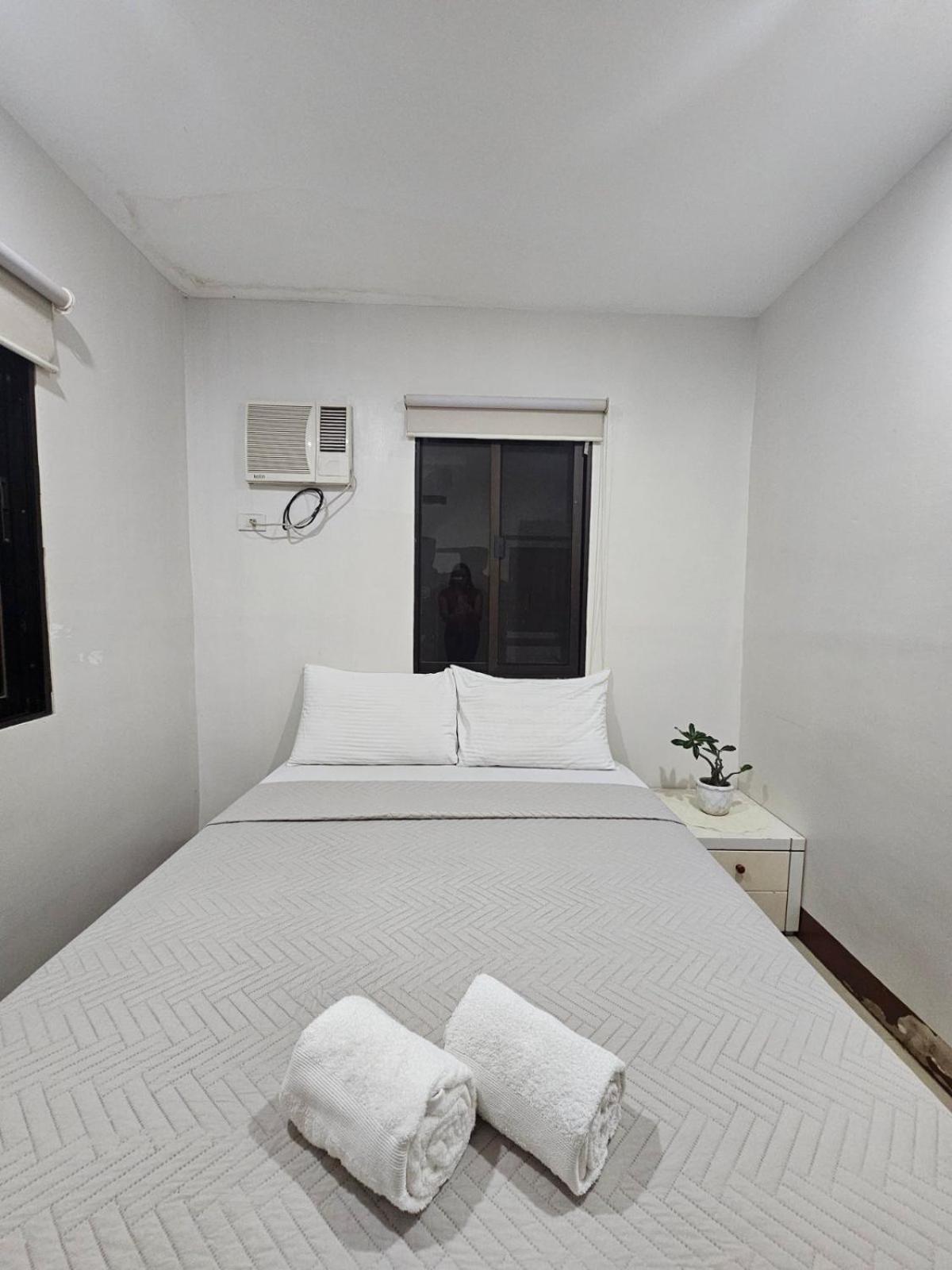 Queen Room with Shared Bathroom