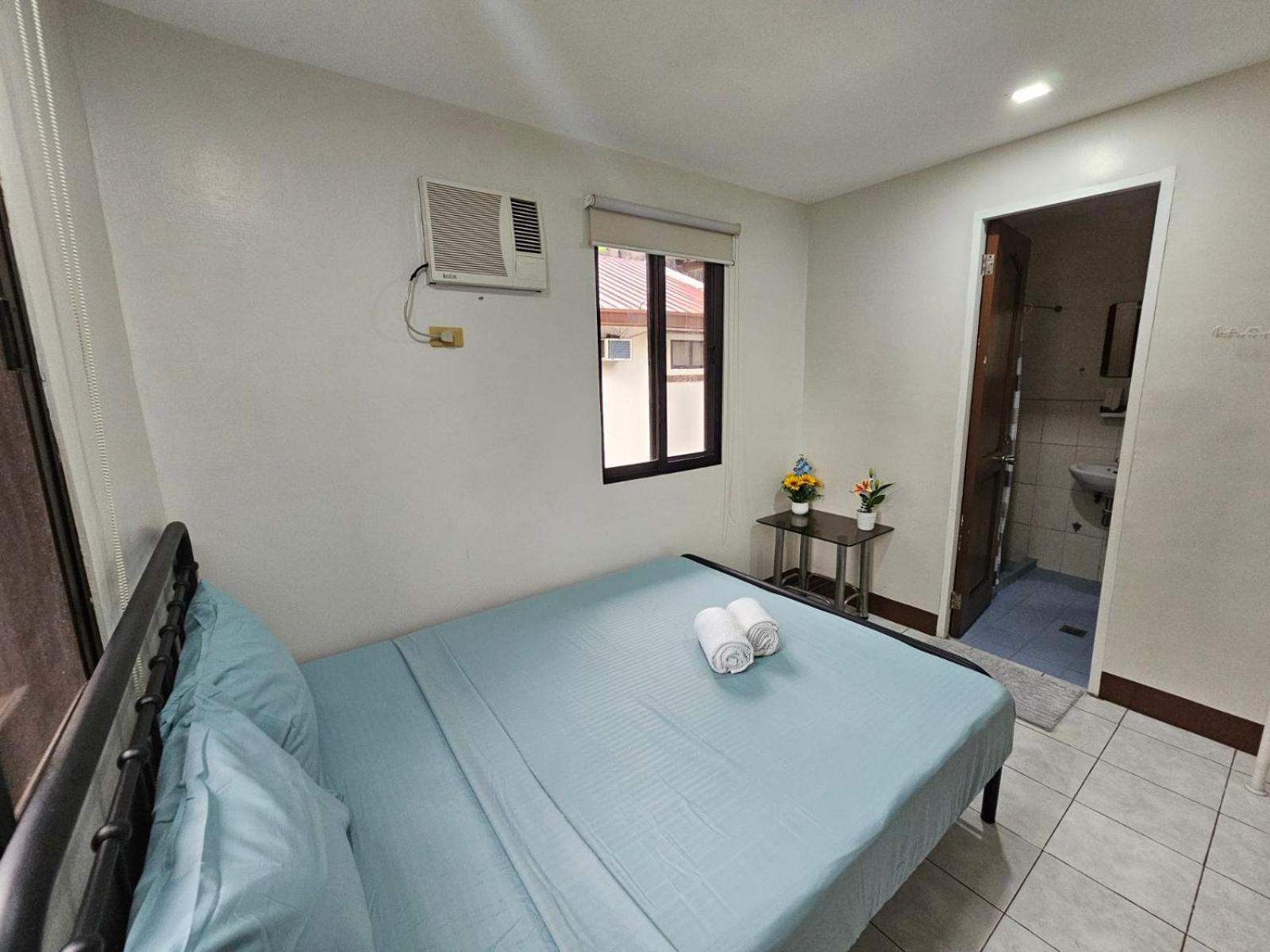 Apartment With Shared Bathroom