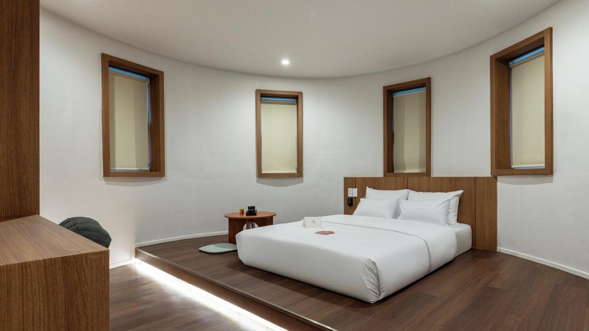 Dongbaek Standard Double Room photo 3