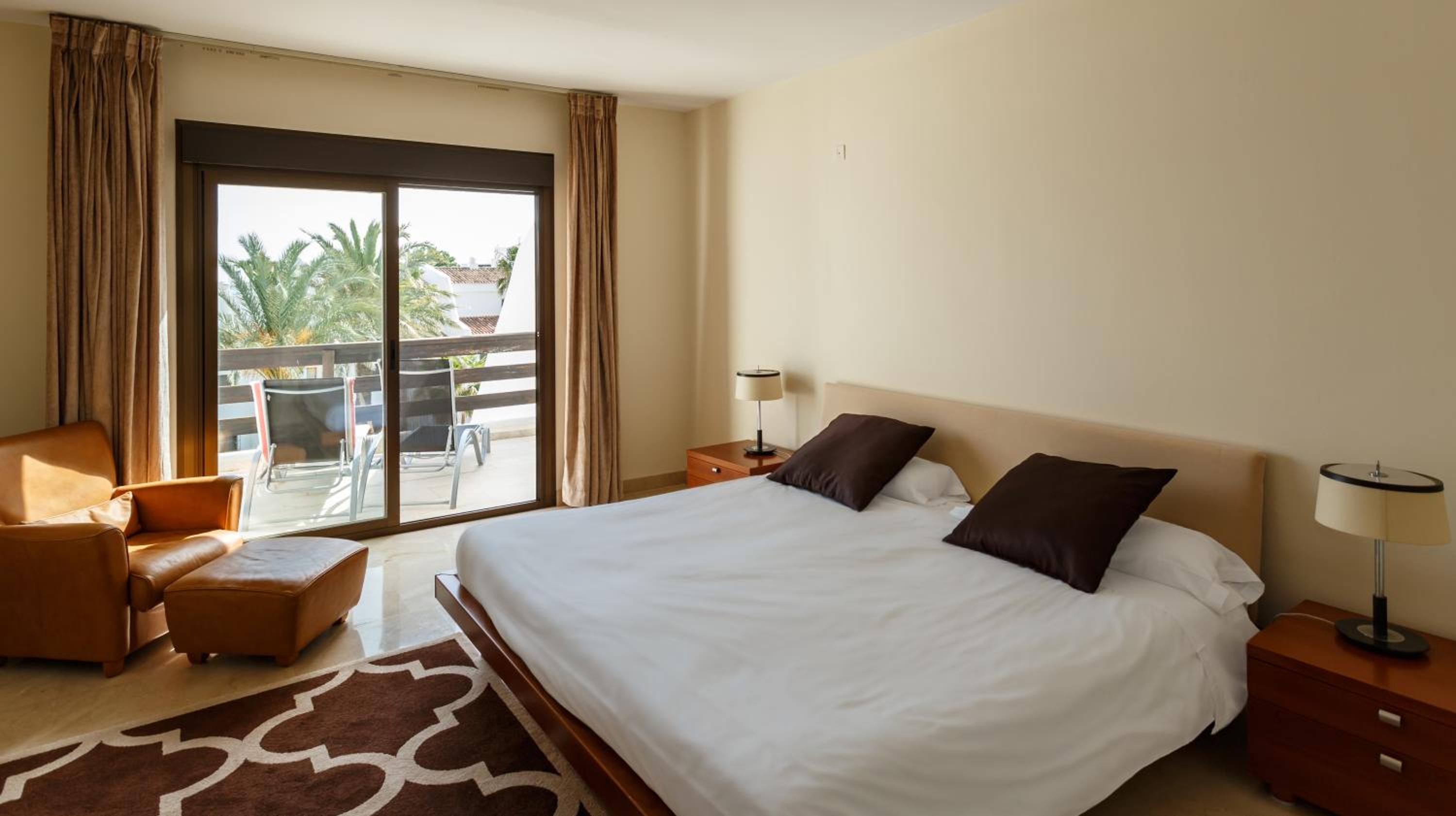 Three-Bedroom Apartment - Photo 8