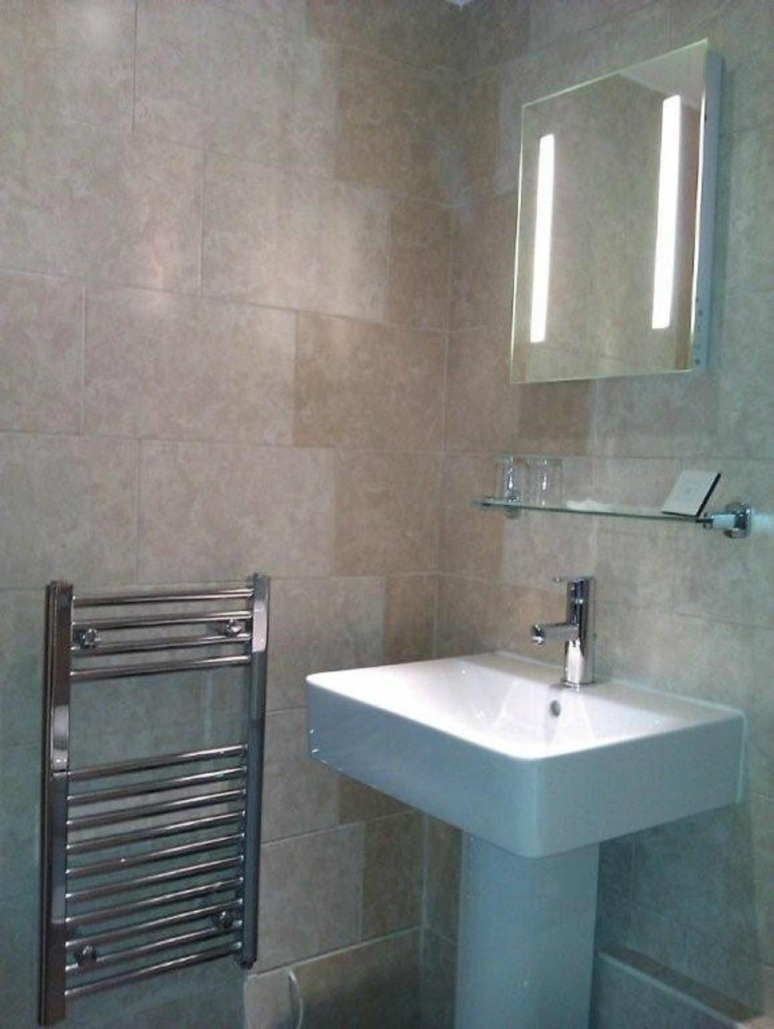 Single Room with Private Bathroom photo 3