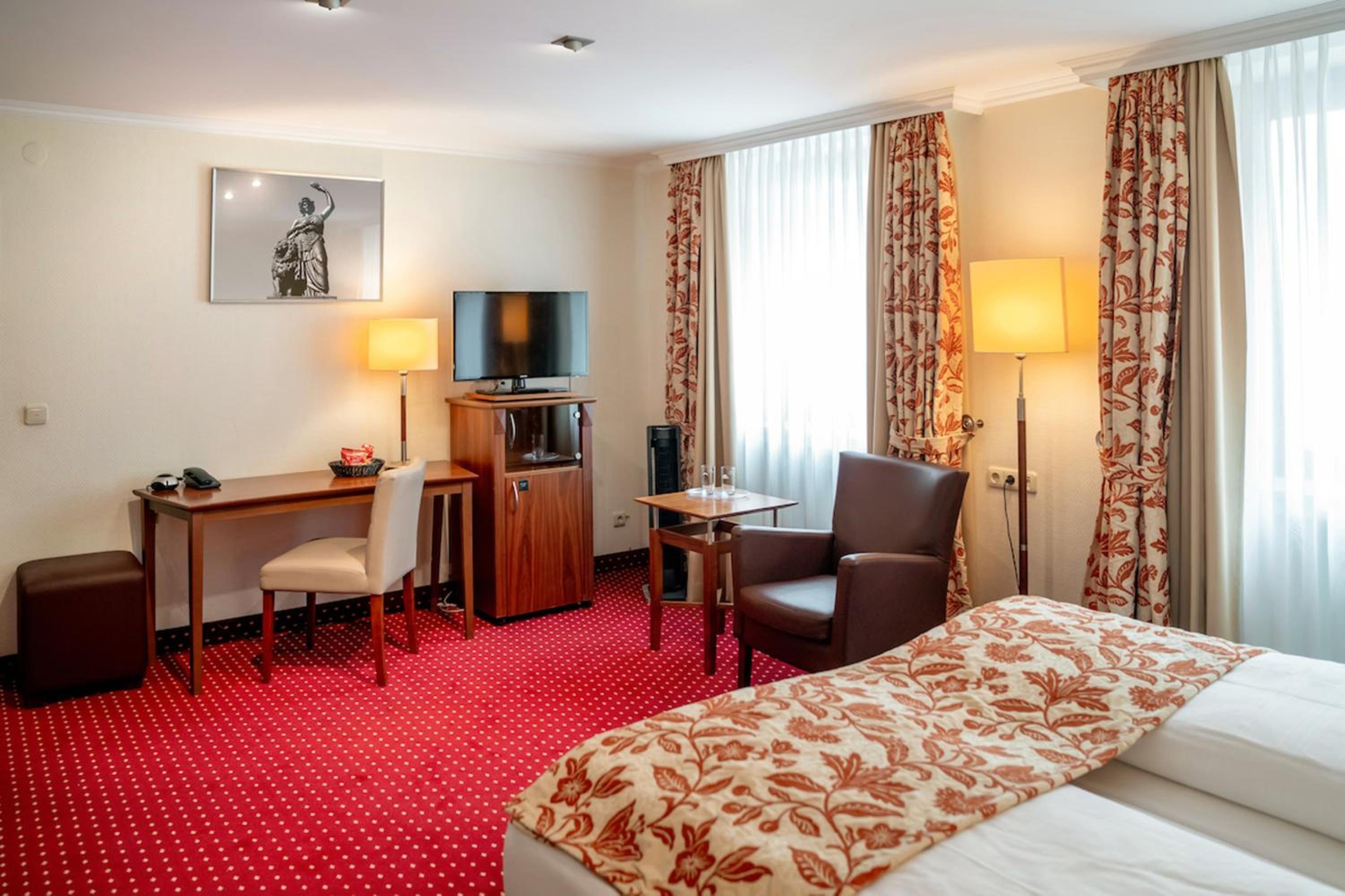 Quadruple Room (no air-condition) - Photo 4