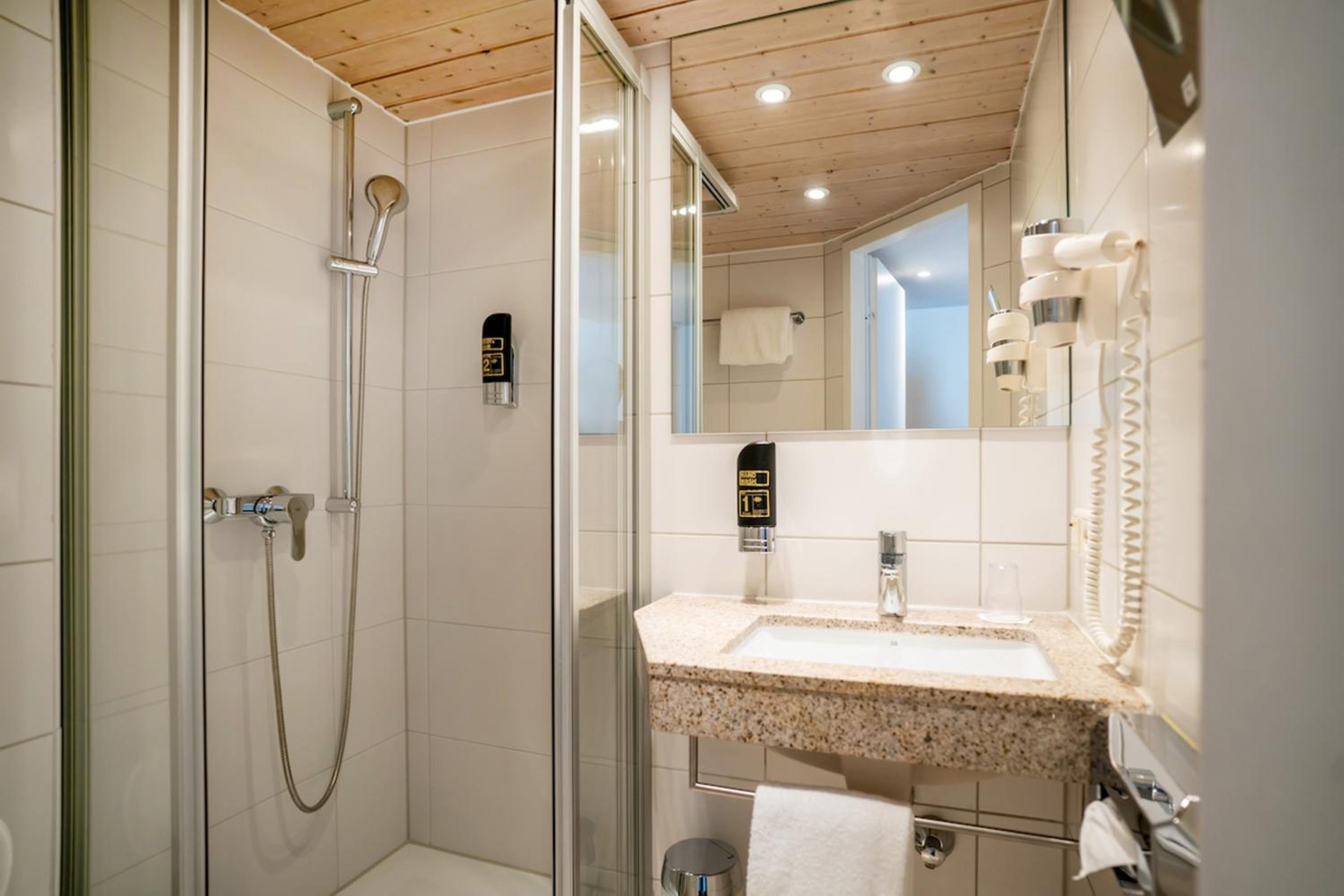 Single Room Cosy City (no air-condition) photo 3