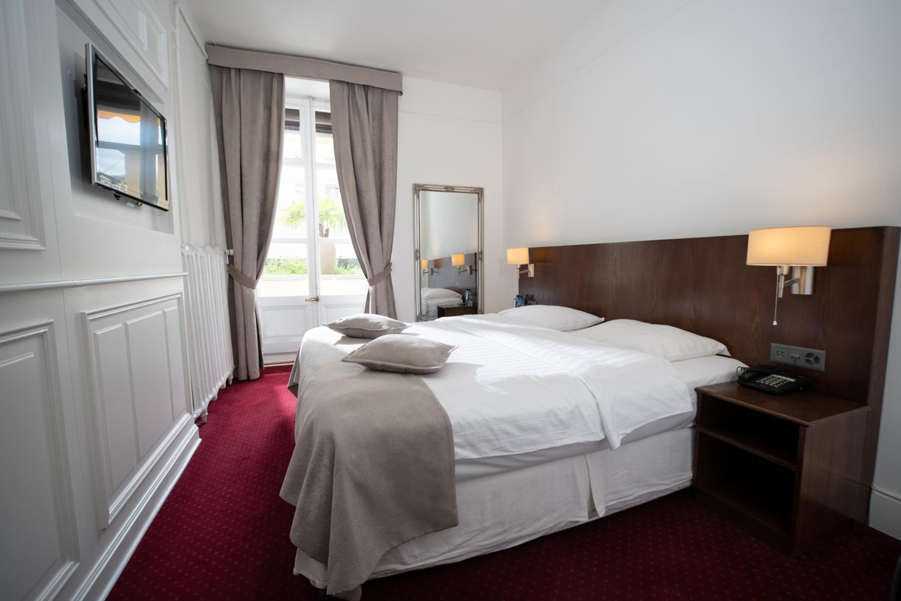 Economy Double Room with Balcony photo 3