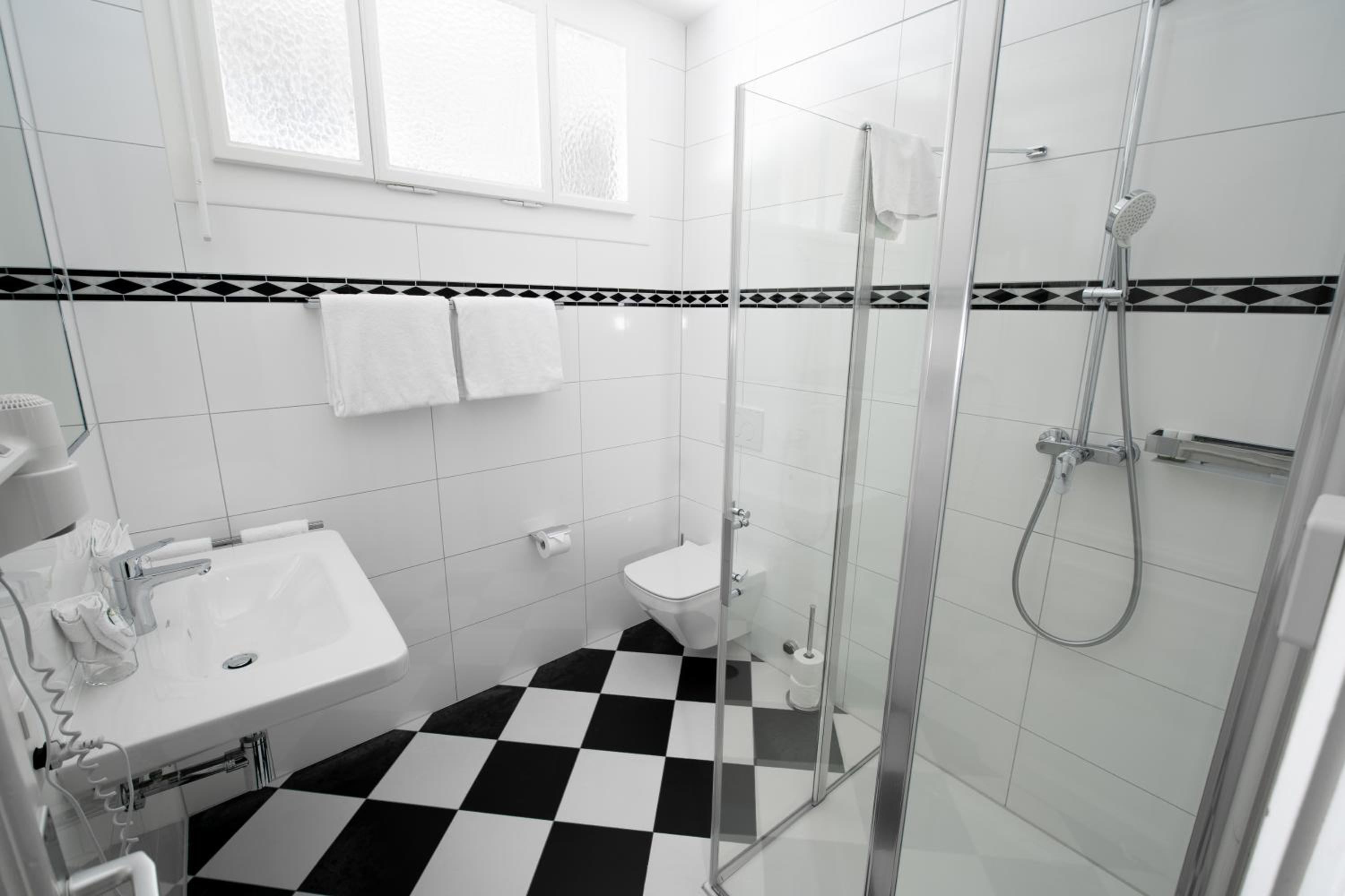Renovated Double Room with Balcony photo 1