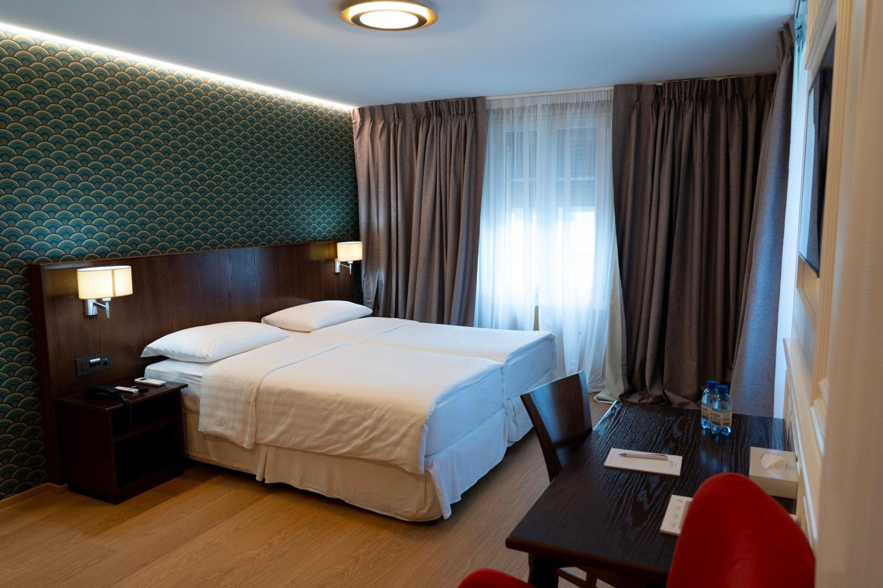  Royal Suite Lake View photo 1