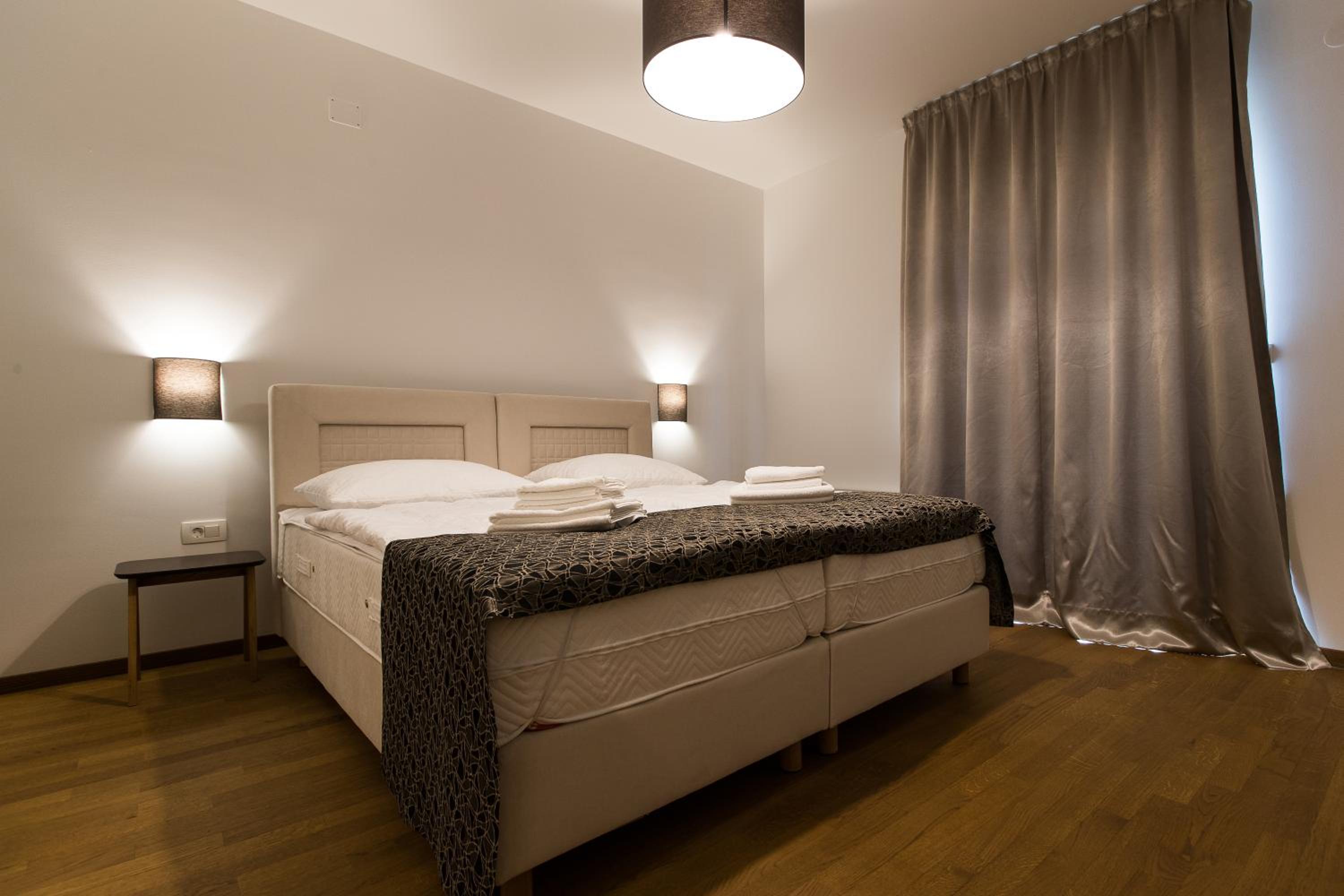 Double or Twin Room - Photo 9