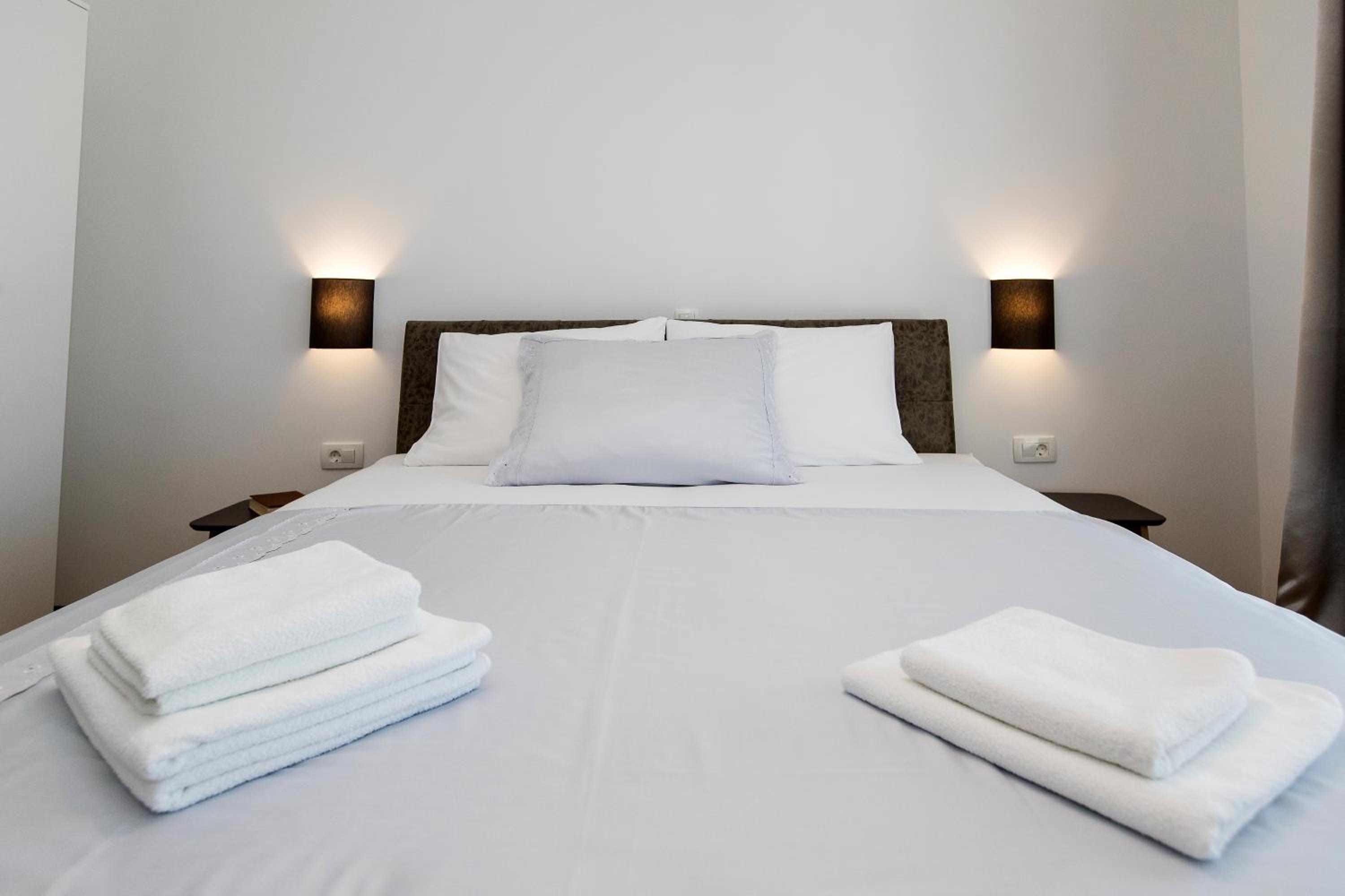Deluxe Double Room with Balcony and Sea View - Photo 3