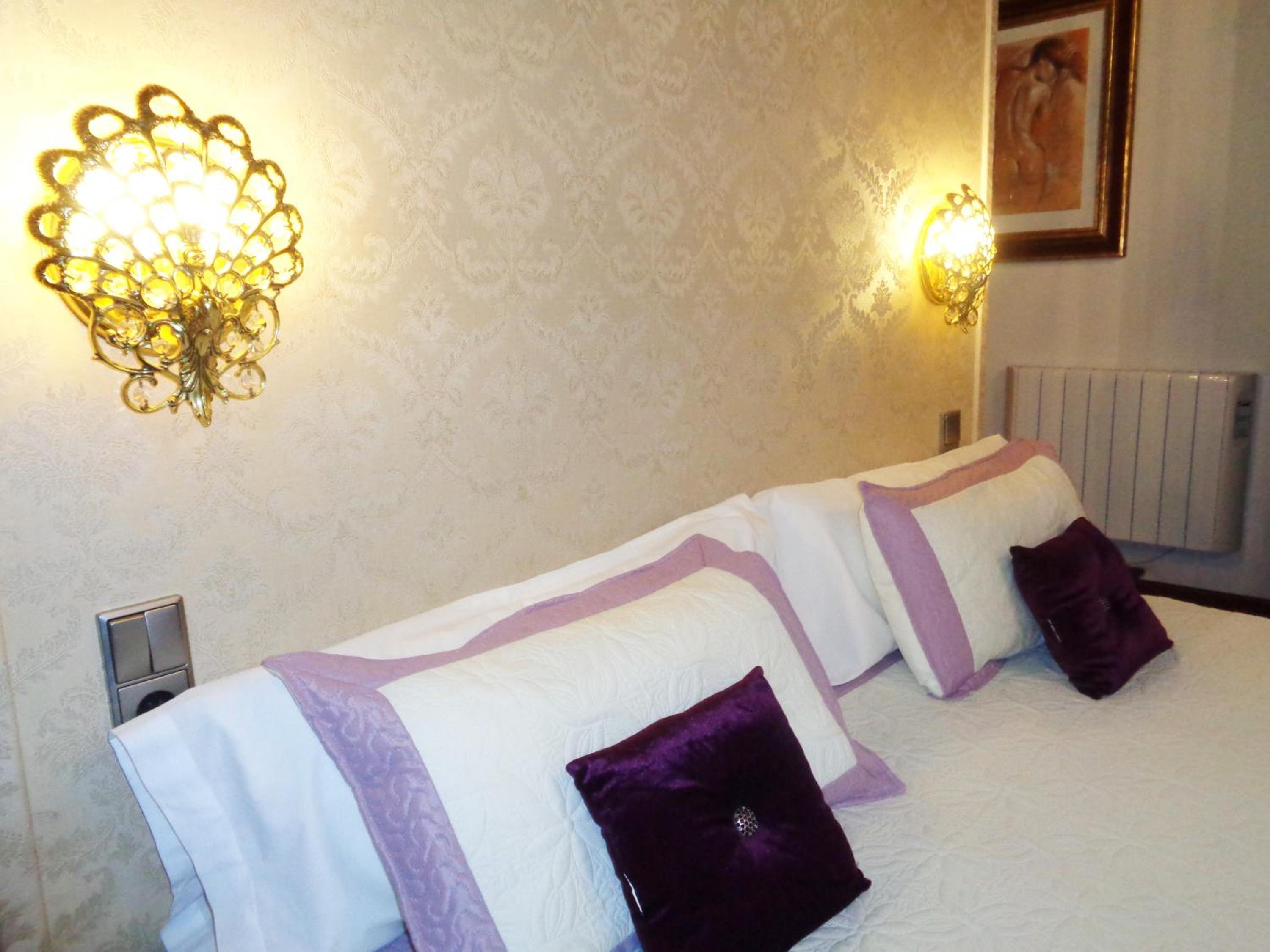 Deluxe Double Room - Photo 46