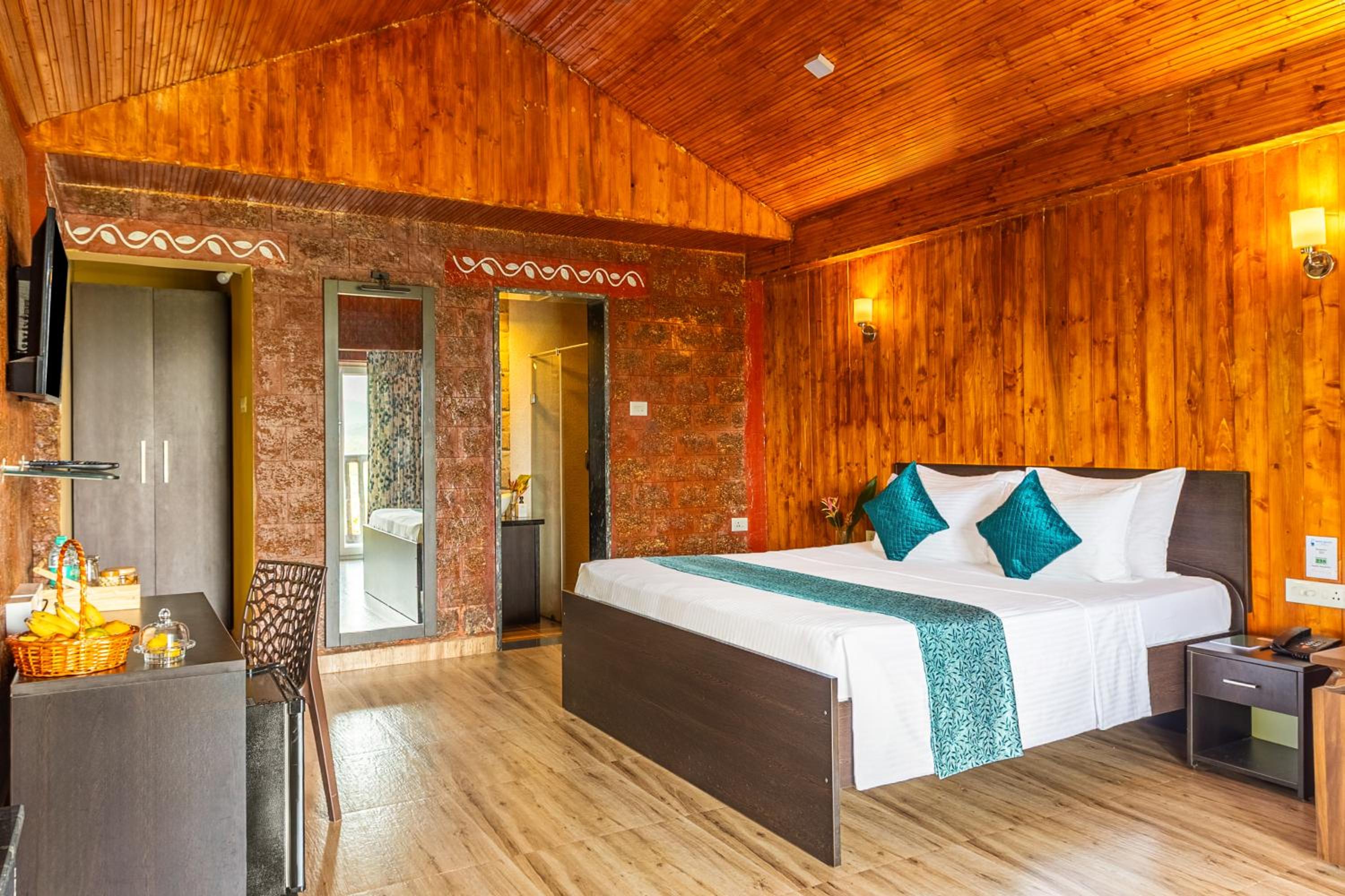 Forest View Cottage Room with Sit-out
