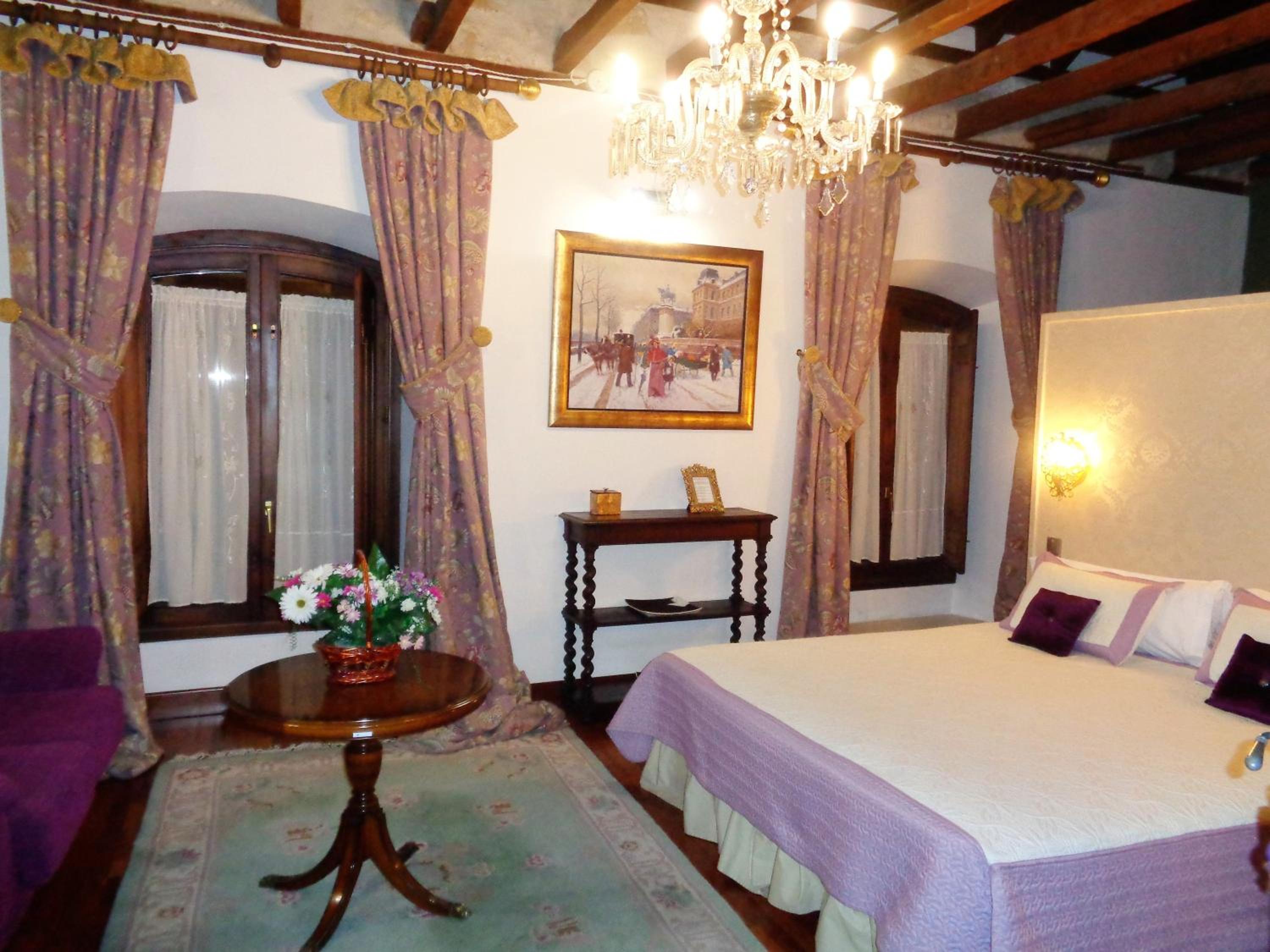 Deluxe Double Room - Photo 47