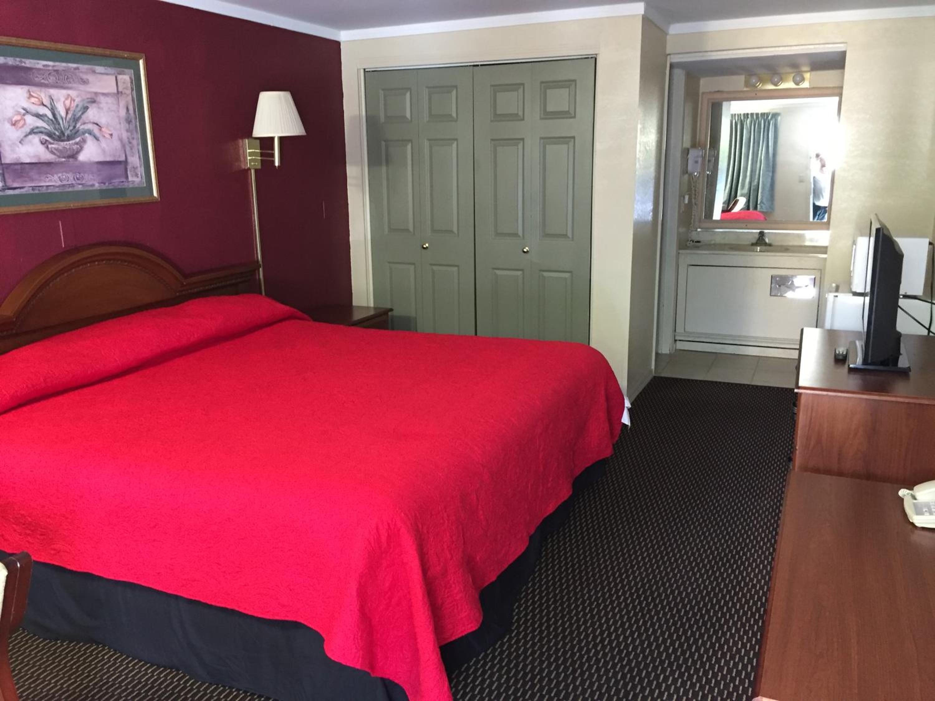 Deluxe King Room photo 2