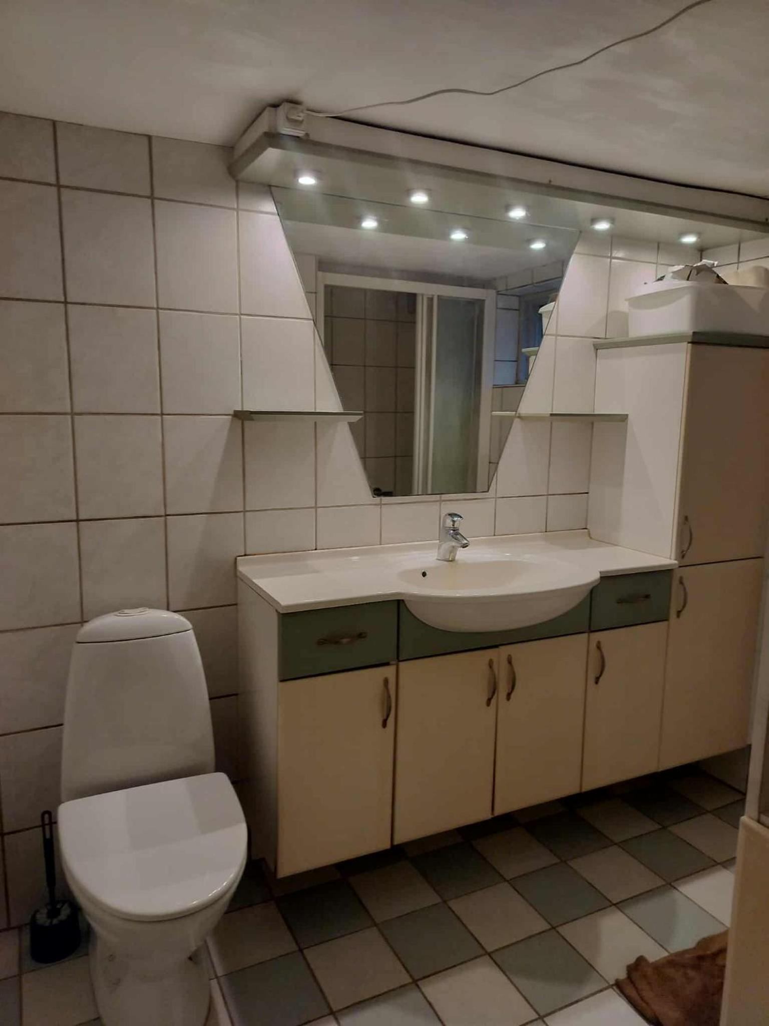 Twin Room with Shared Bathroom photo 1