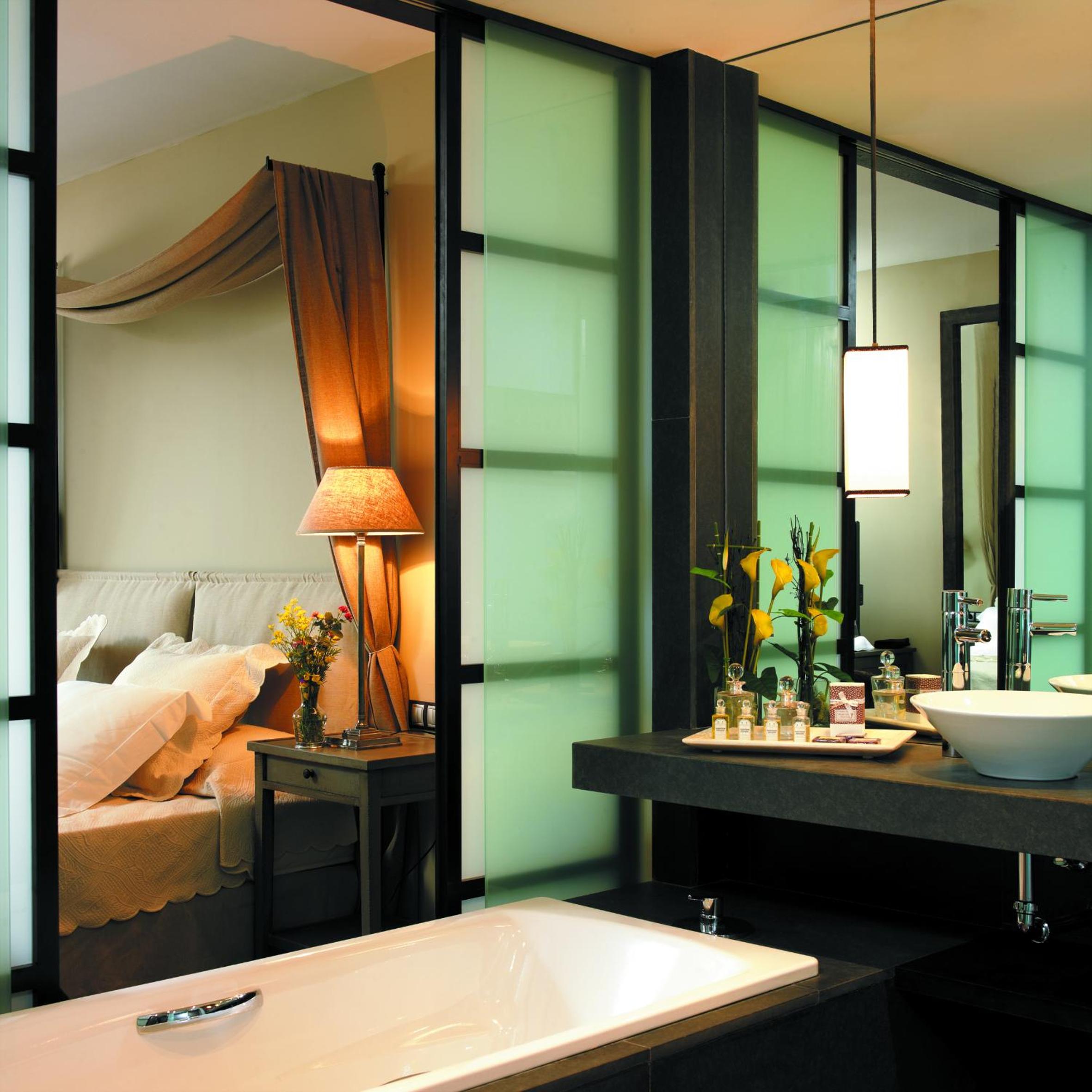 Deluxe Room - Photo 2