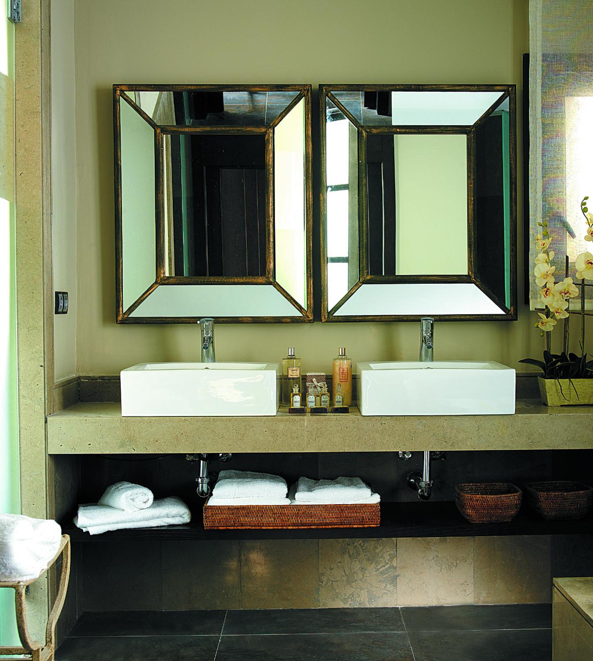 Superior Double Room at Asia Gardens Hotel & Thai Spa, a Royal Hideaway Hotel Superior Double Room at Asia Gardens Hotel & Thai Spa, a Royal Hideaway Hotel