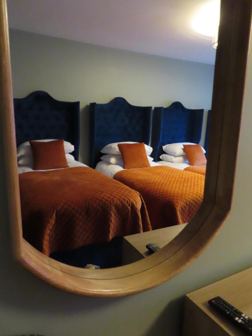 Mixed Dormitory Room