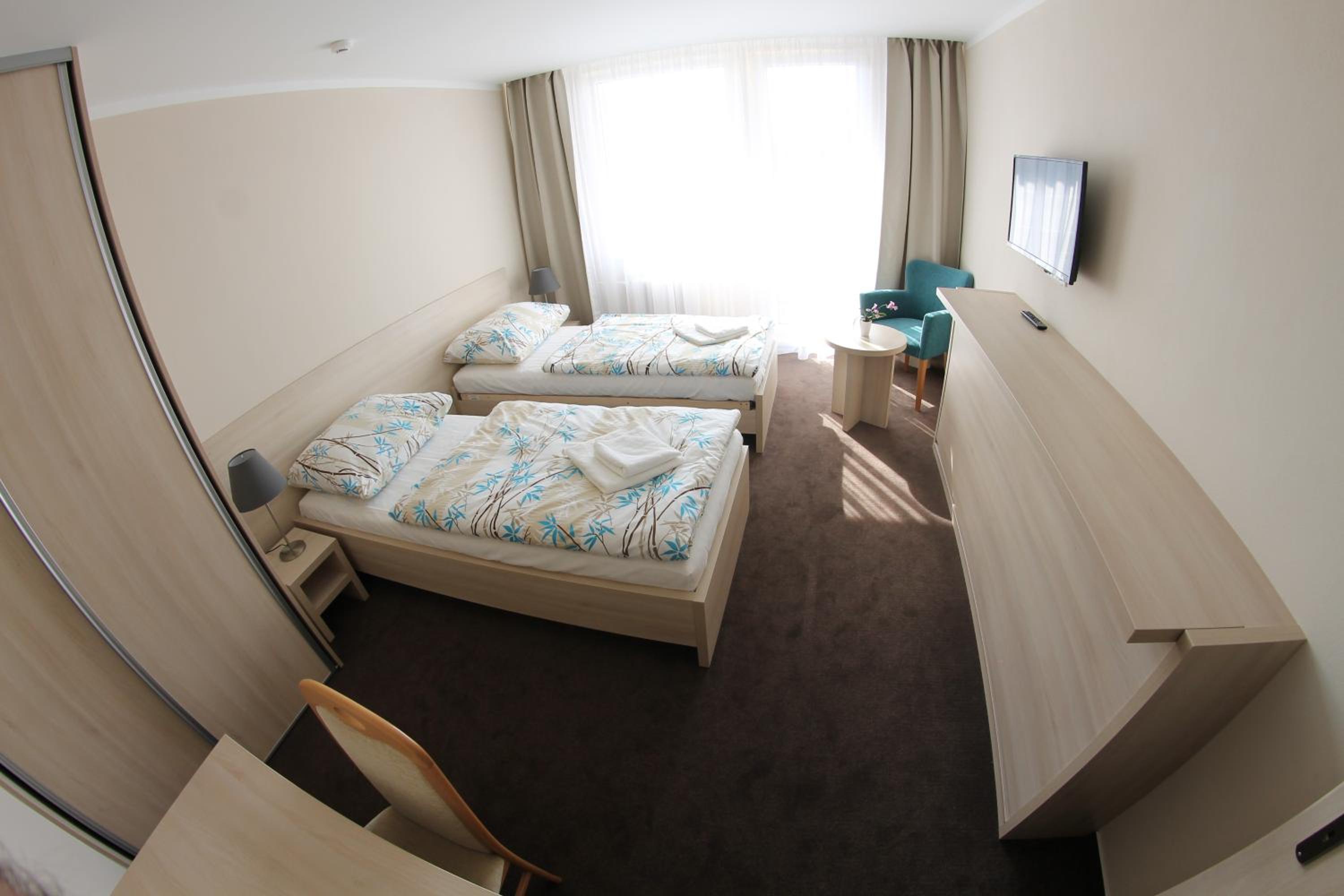 Premium Double or Twin Room - Photo 4