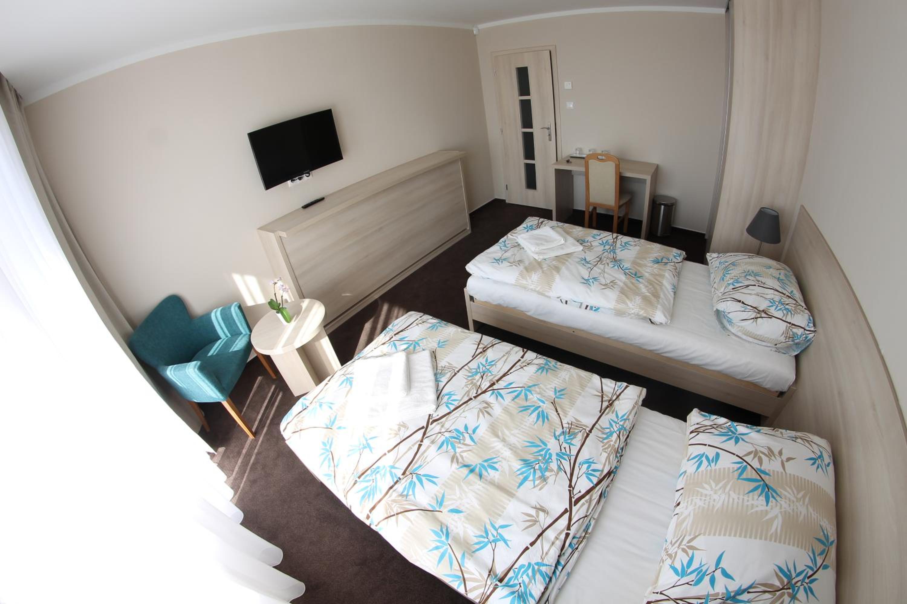 Premium Double or Twin Room - Photo 8