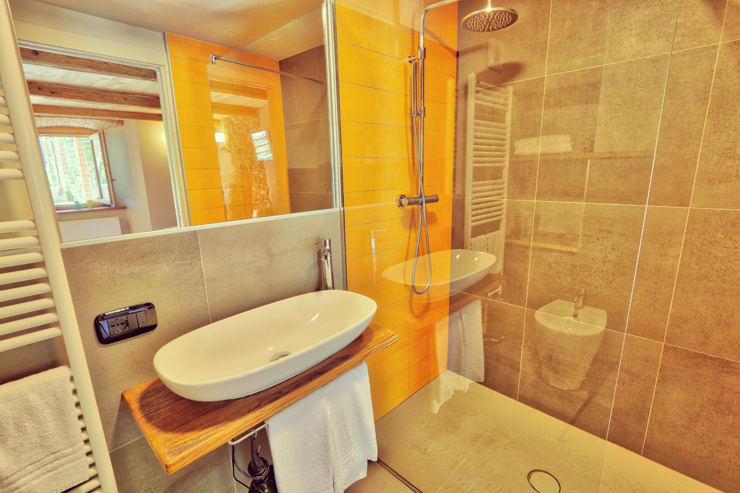 Double Room - Photo 6