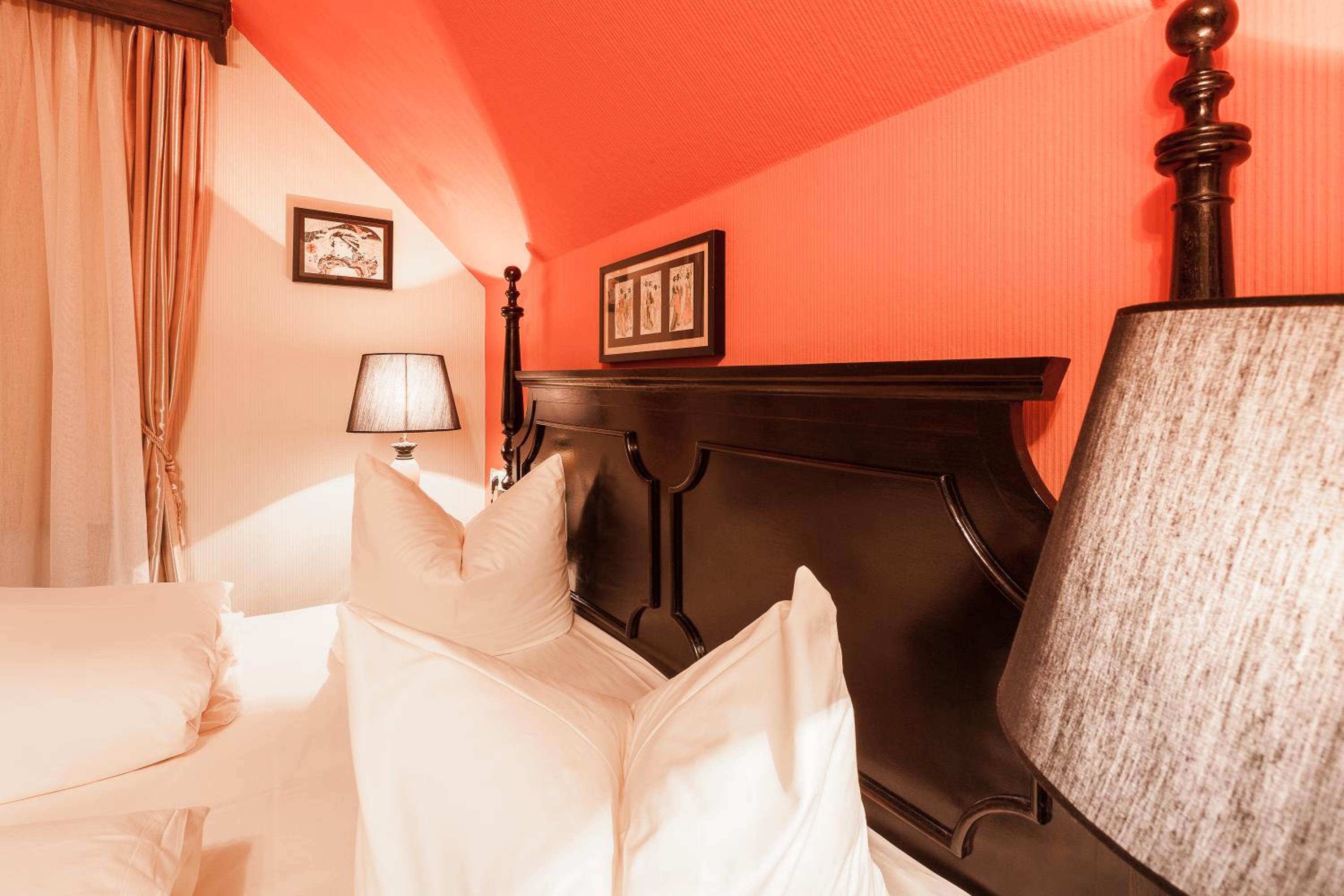 Comfort Double Room (courtyard view) photo 2