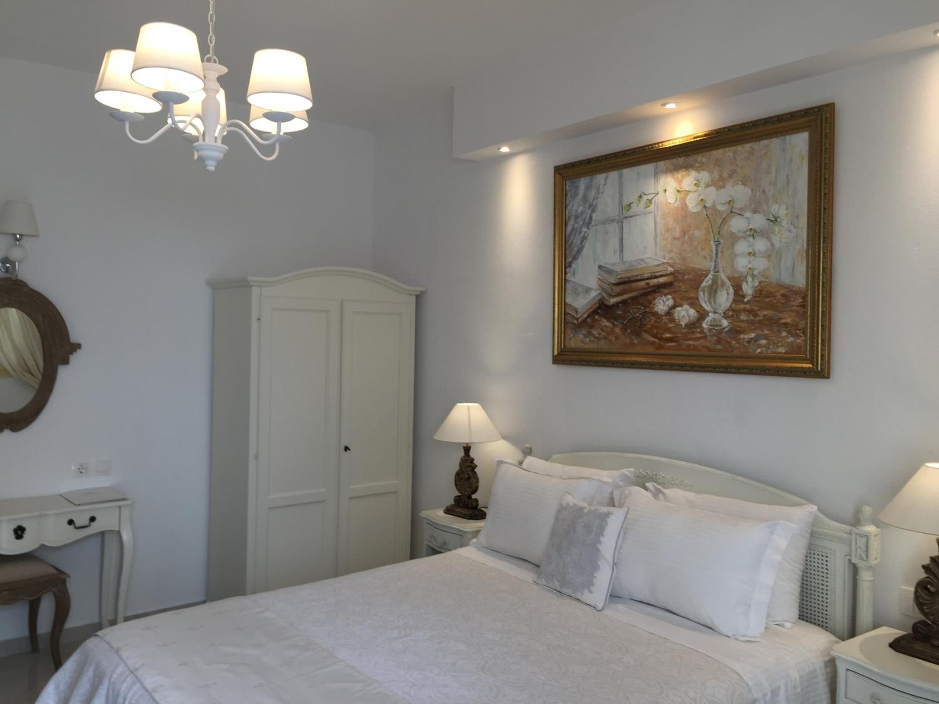 Queen Suite photo 2
