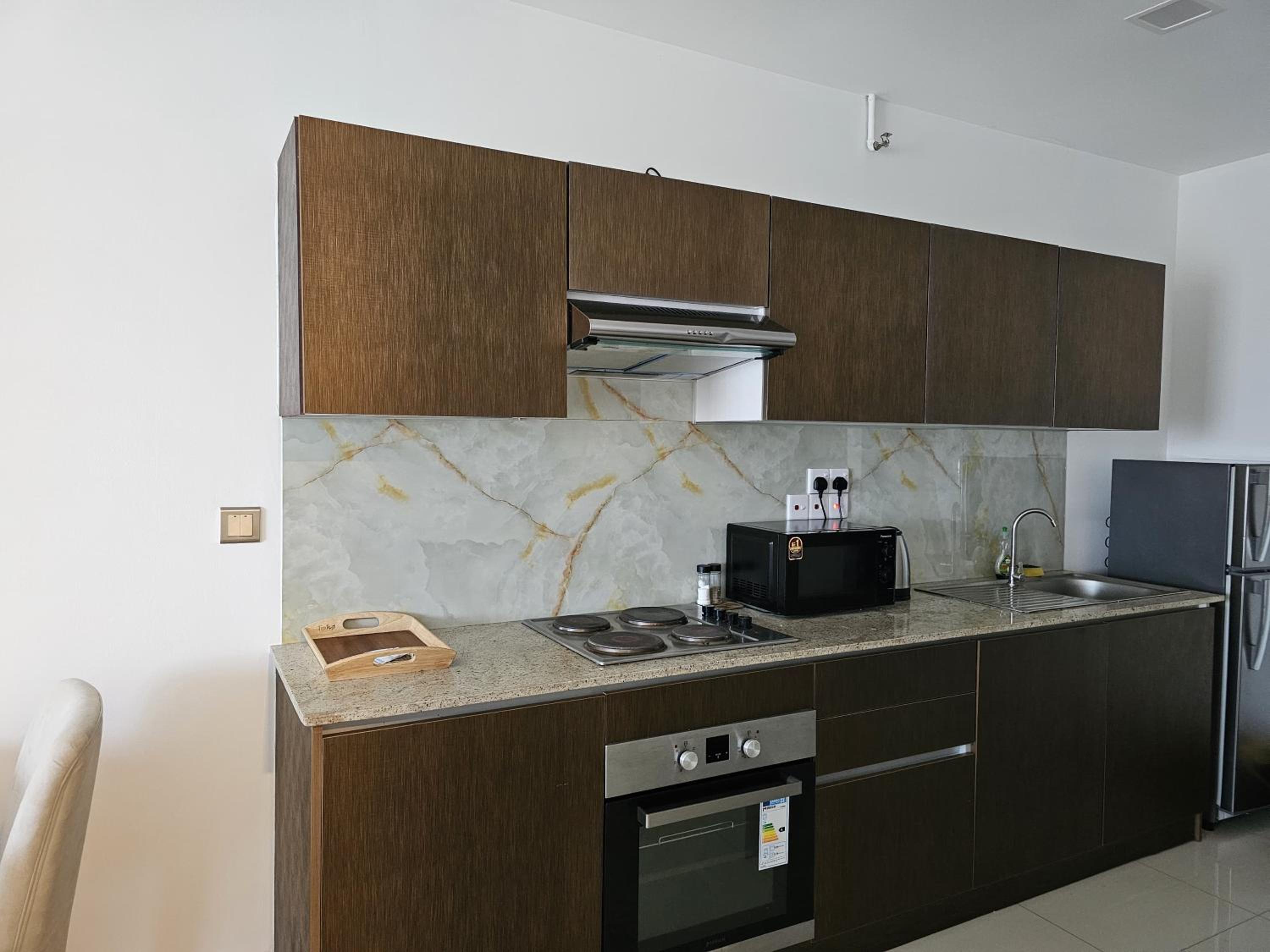 Deluxe One-Bedroom Apartment with Ocean View photo 1