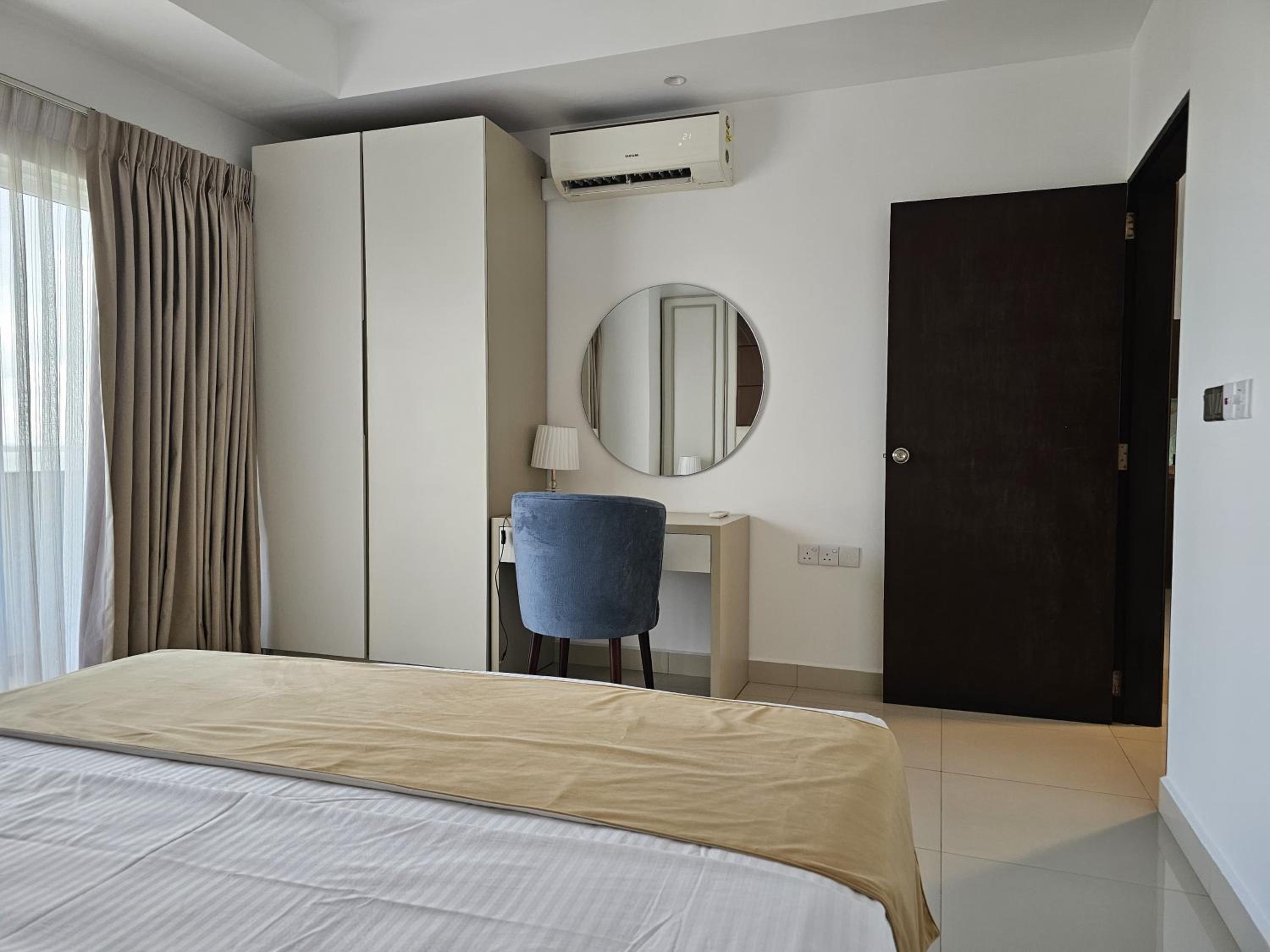 Deluxe One-Bedroom Apartment with Ocean View photo 3