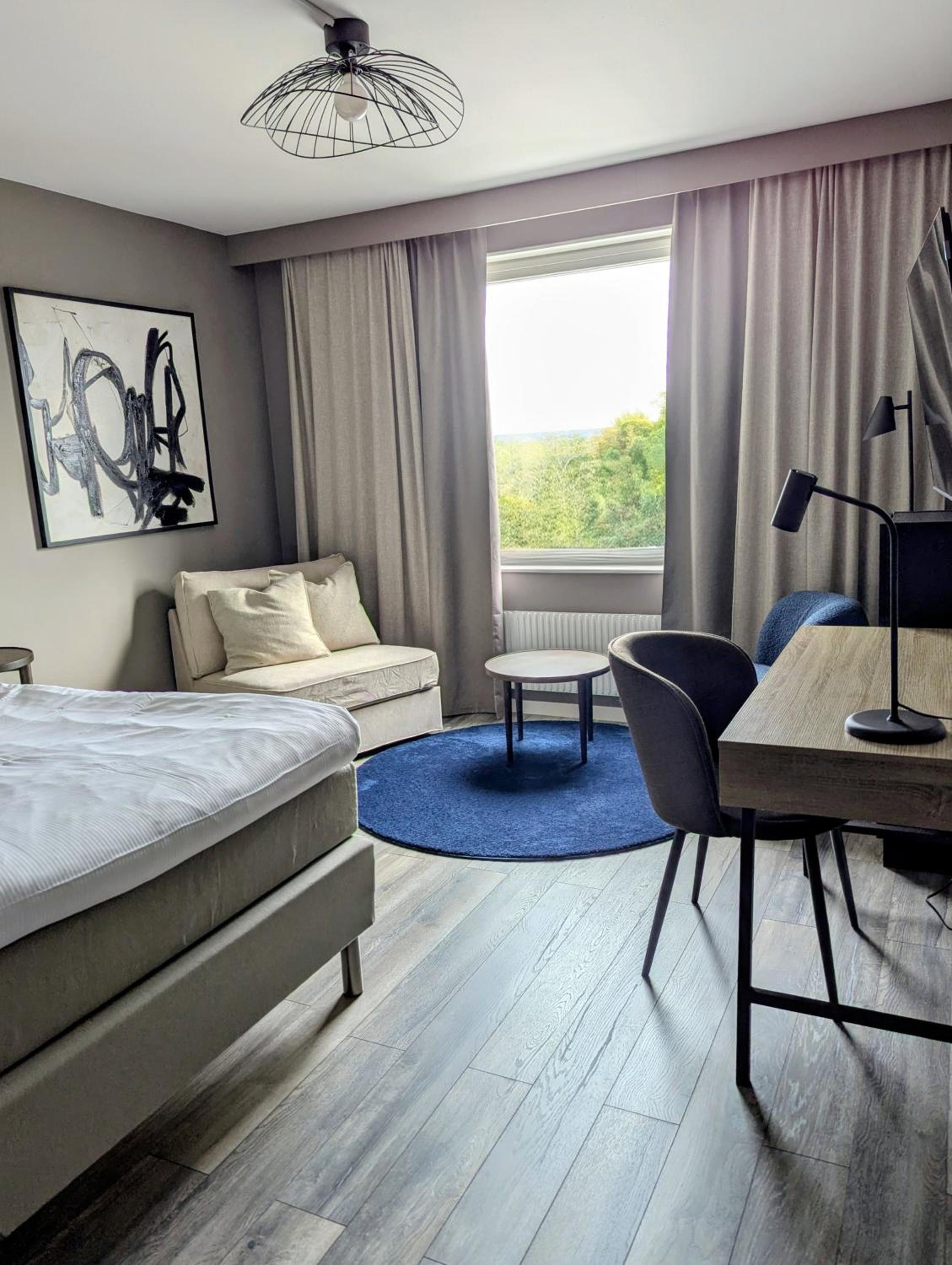 Compact Single Room