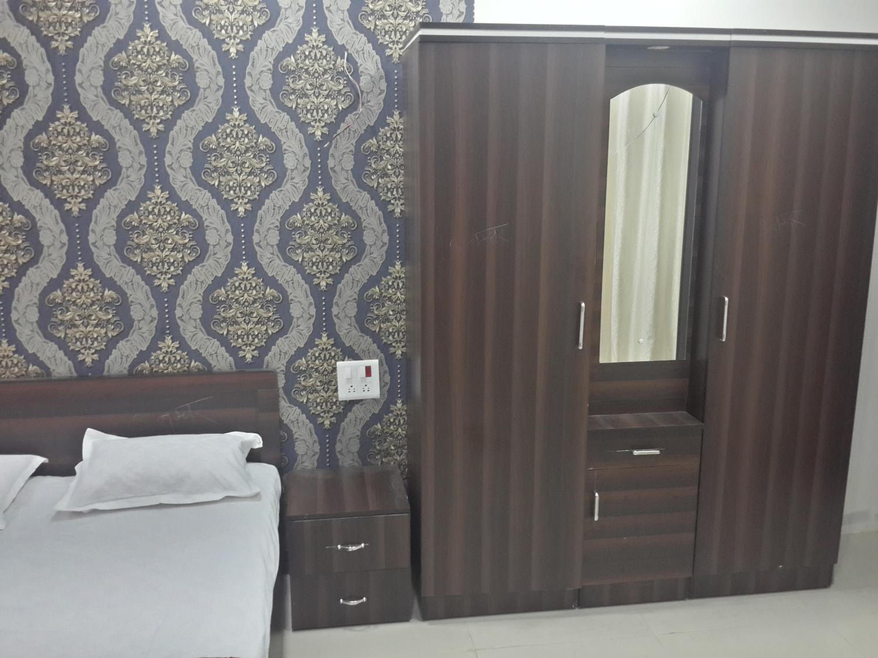 Family Room (AC) - Photo 4