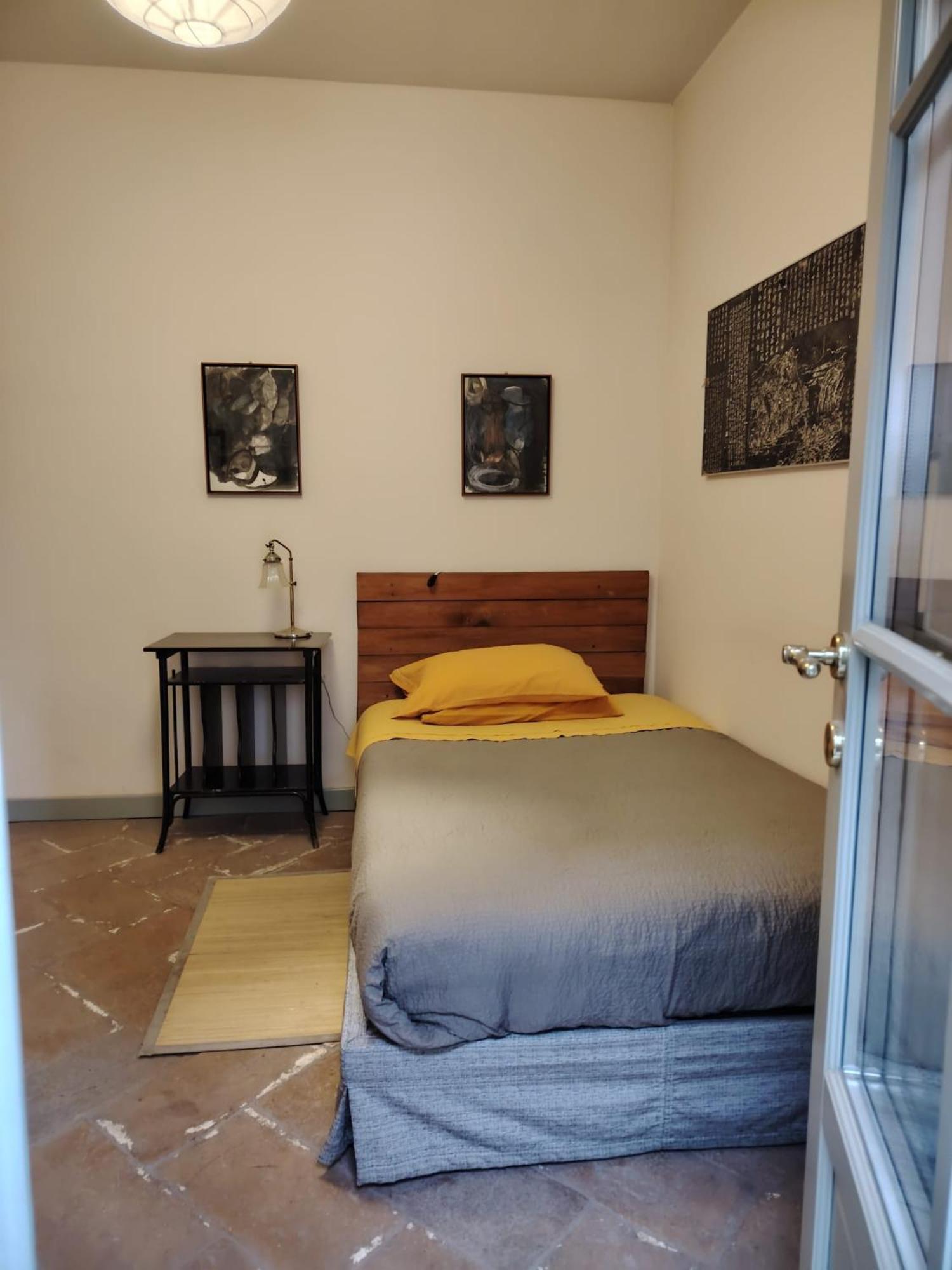 Single Room photo 2