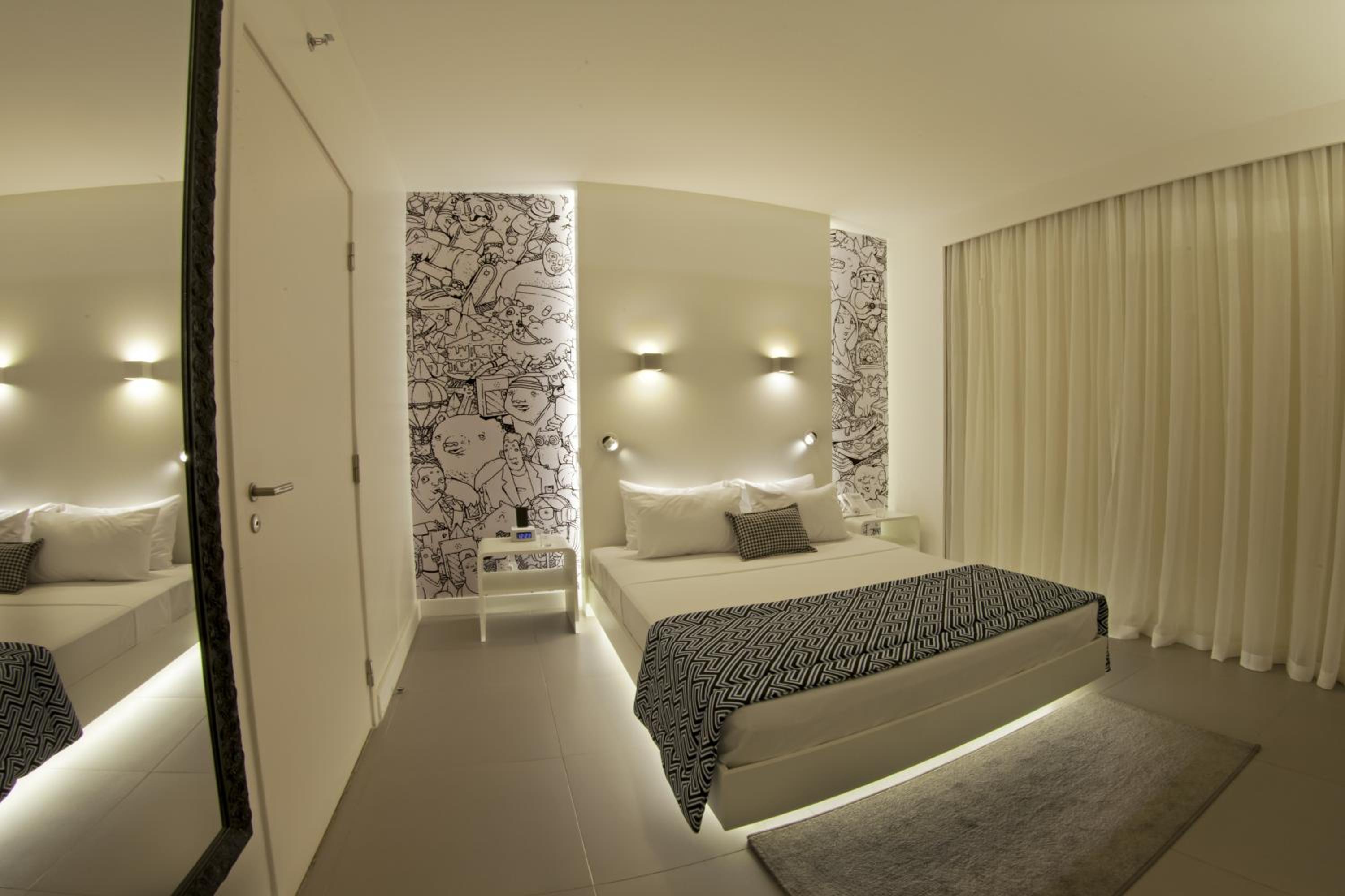 Available room thumbnail 5