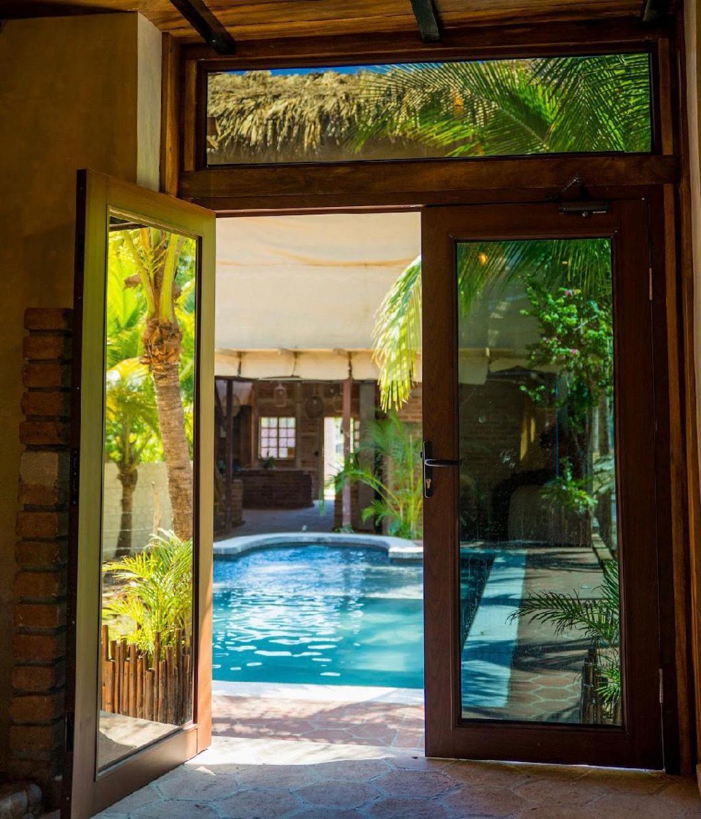 King Room with Pool View photo 2