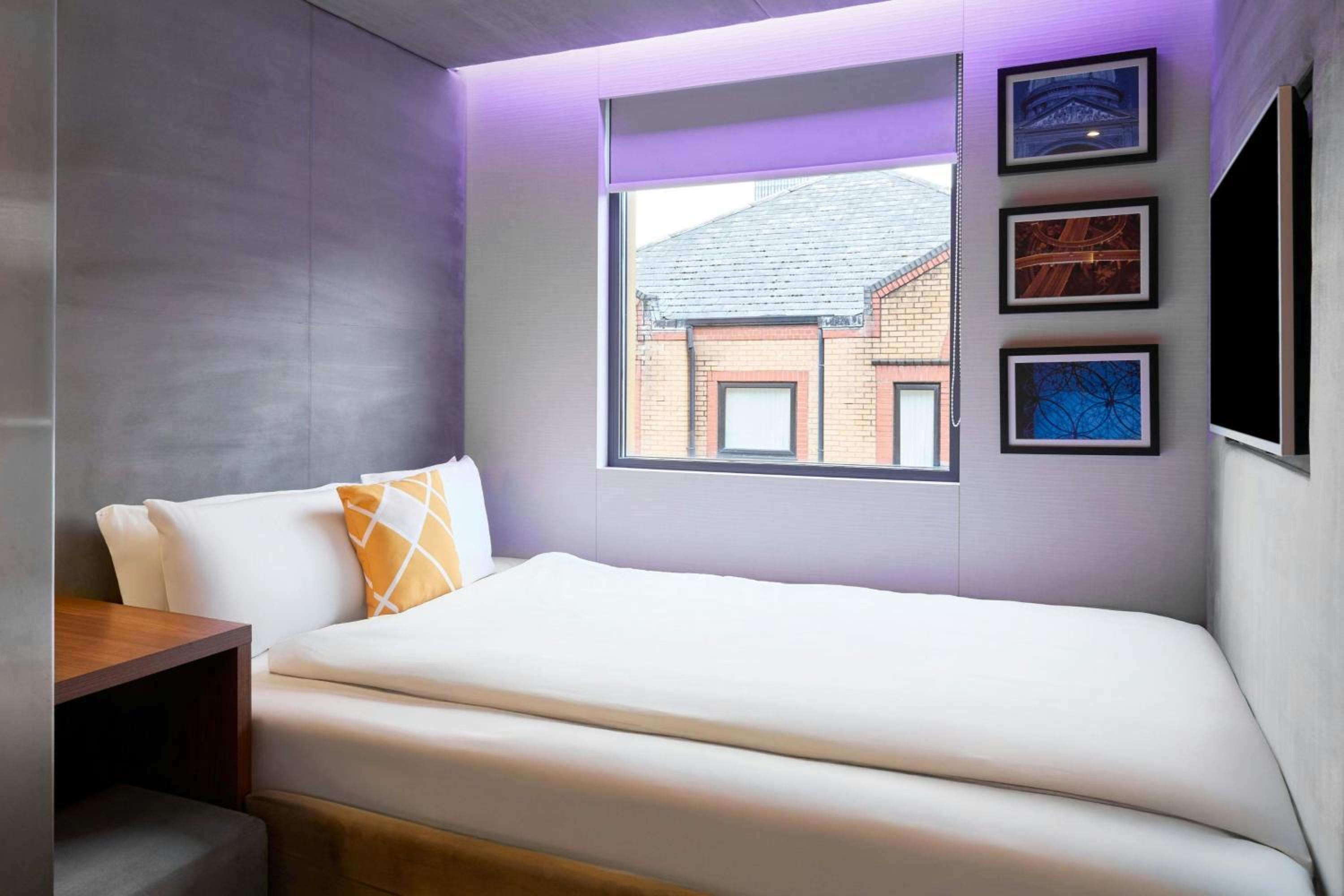Standard King Room - Photo 1