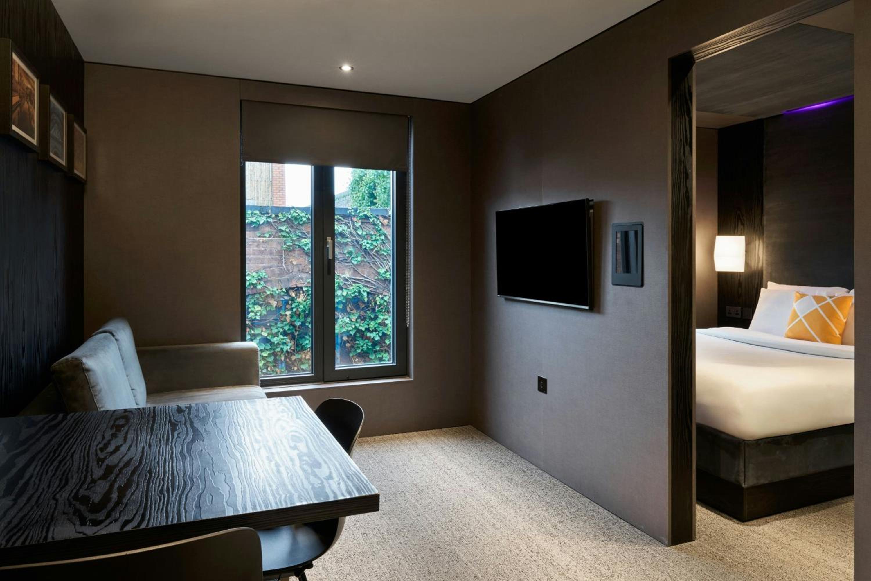 Studio with Double Bed - Photo 4
