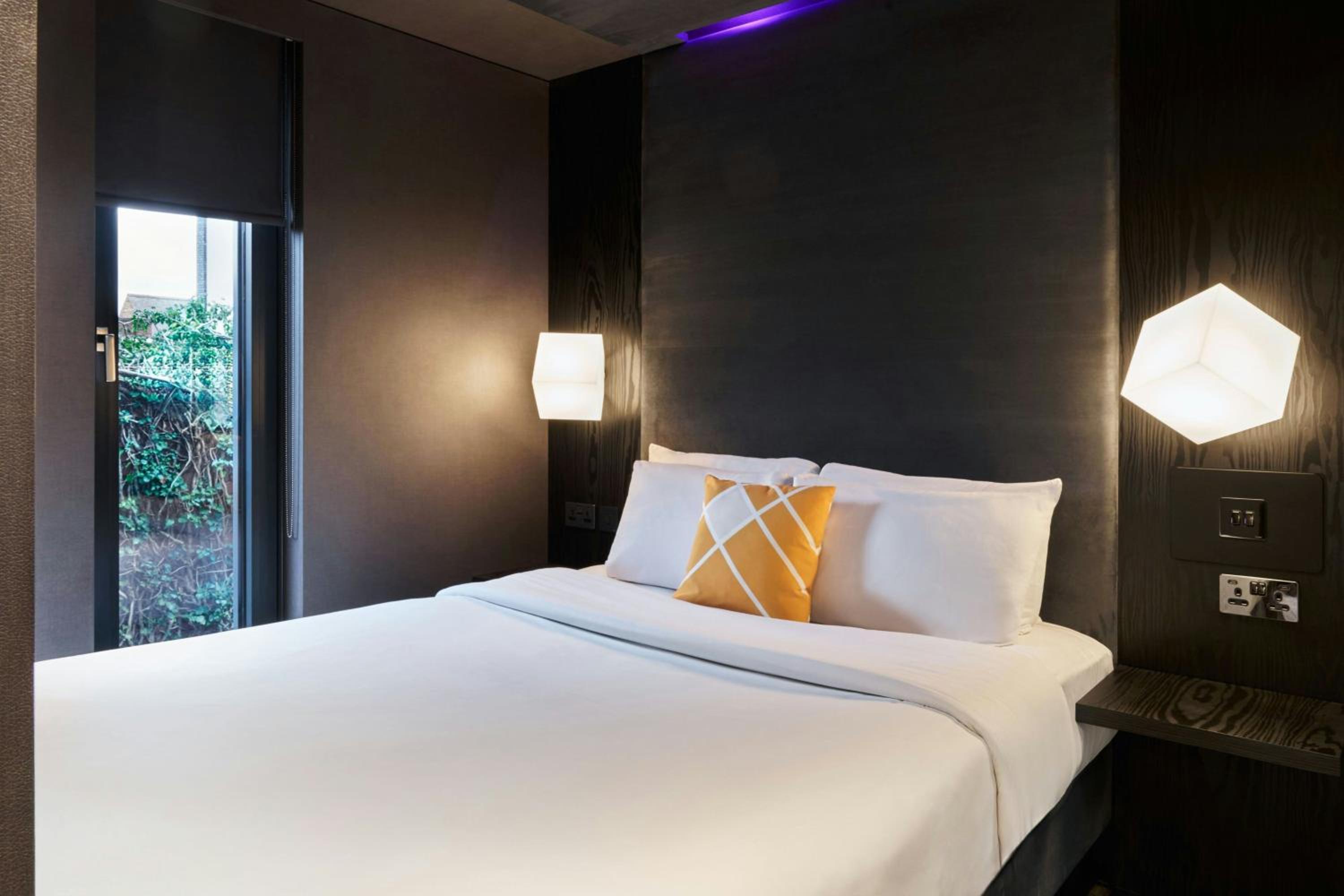 Studio with Double Bed - Photo 3