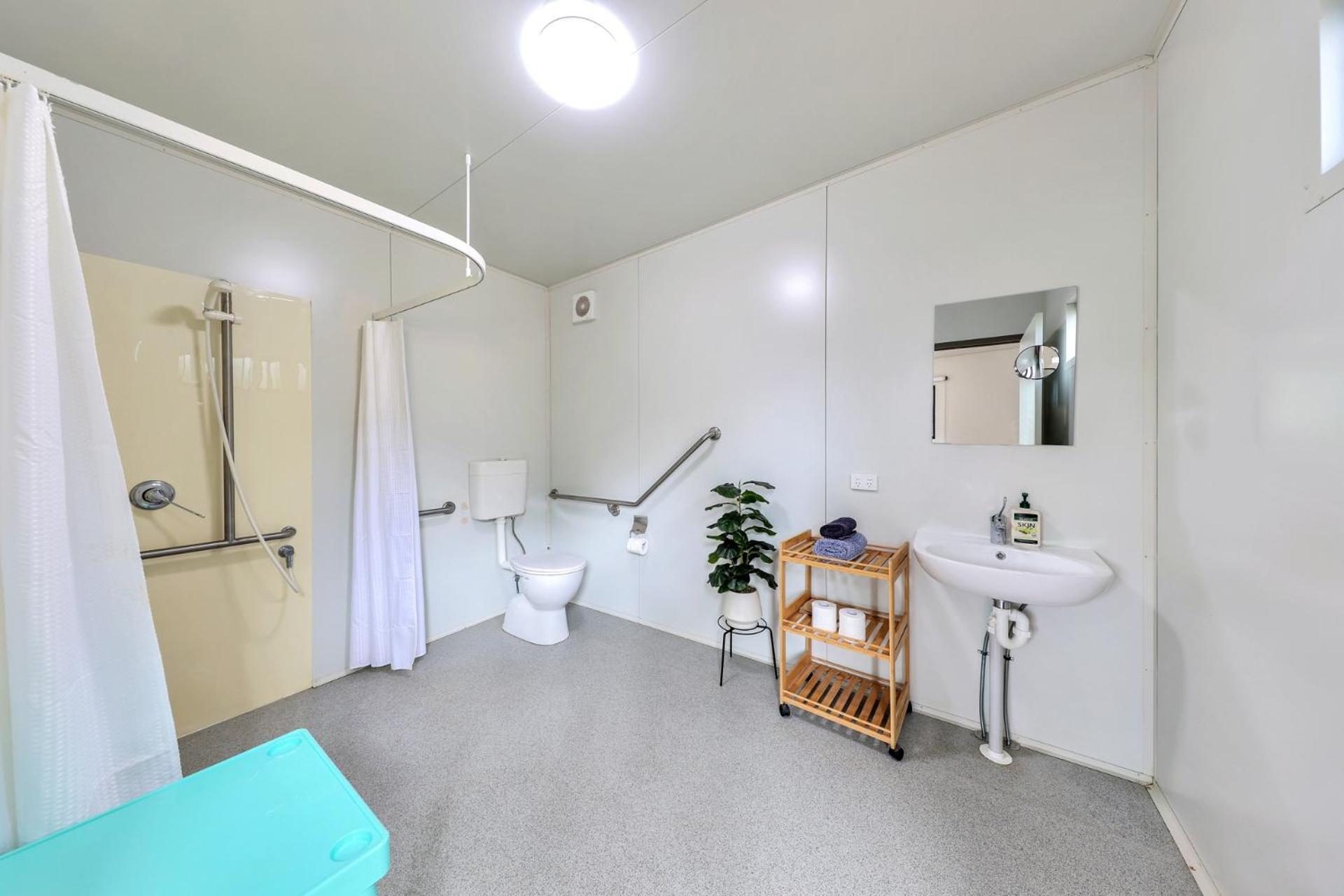 Queen Suite photo 3