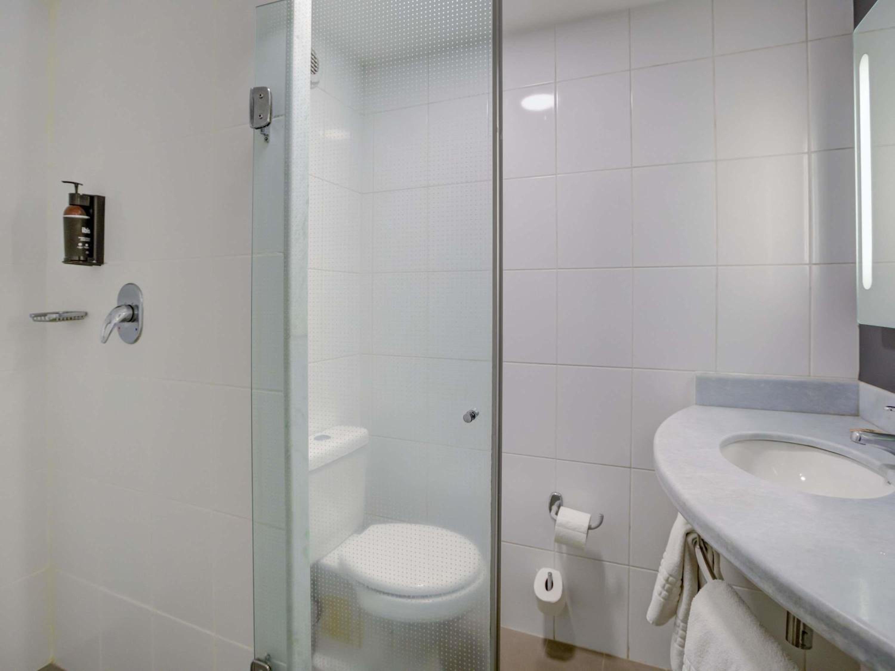 Standard Room with One Double Beds and One Extra Bed for Children