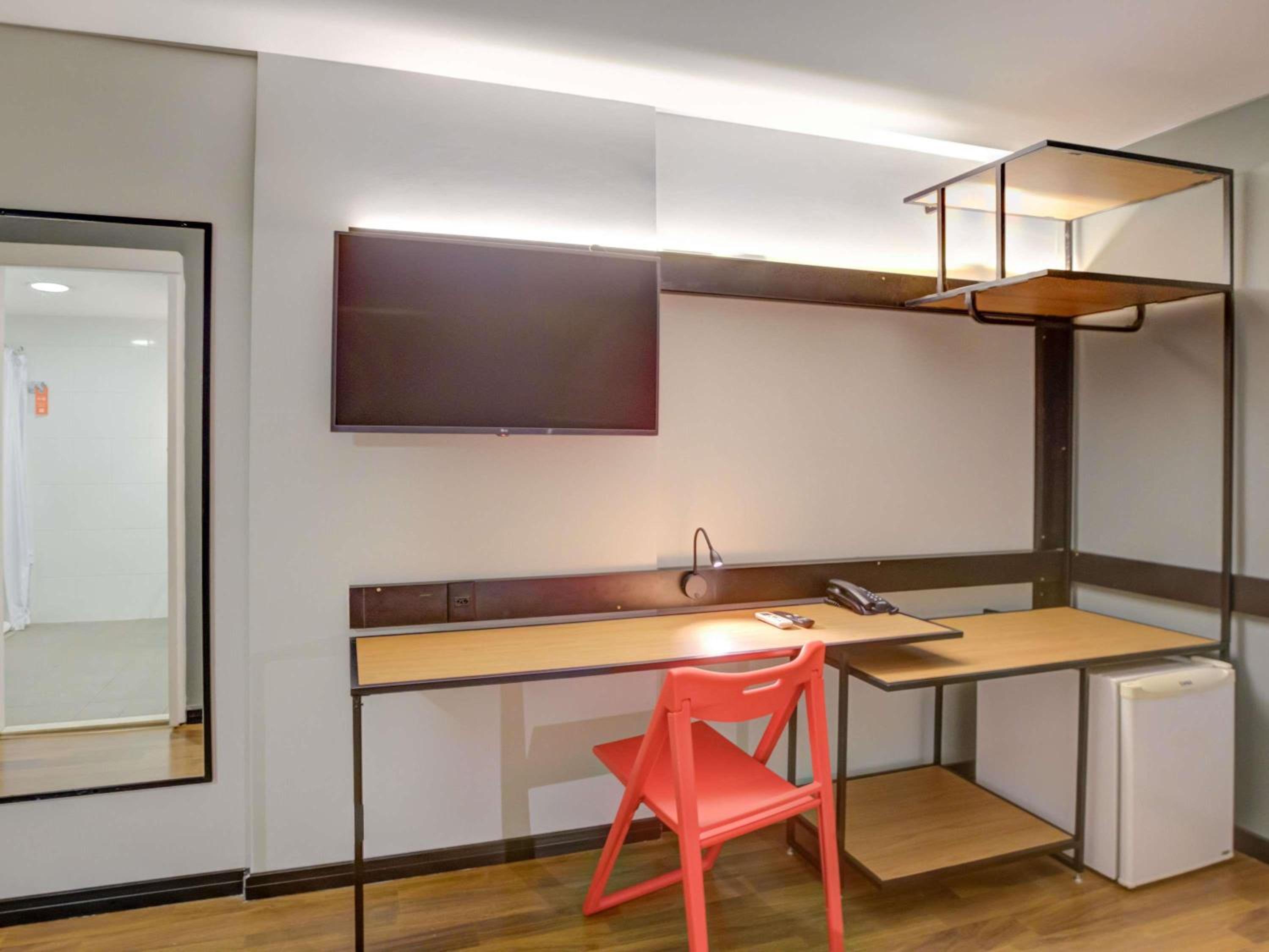 Standard Double Room - Disability Access thumbnail 6