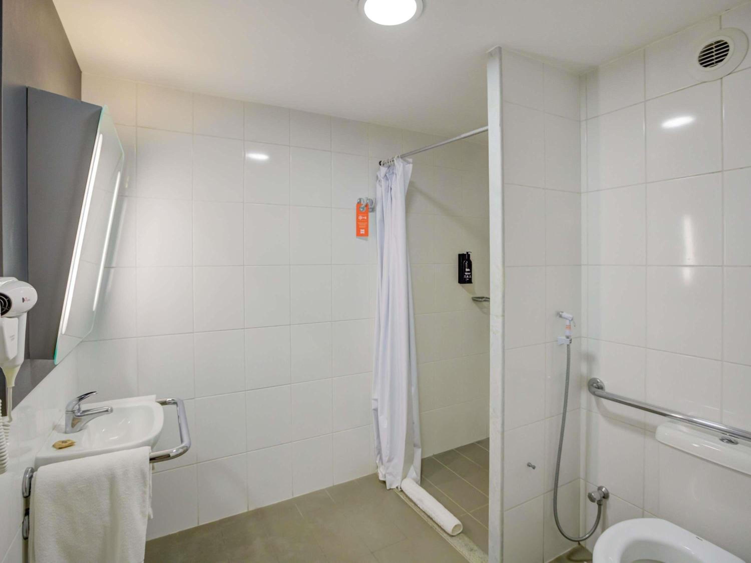 Standard Double Room - Disability Access