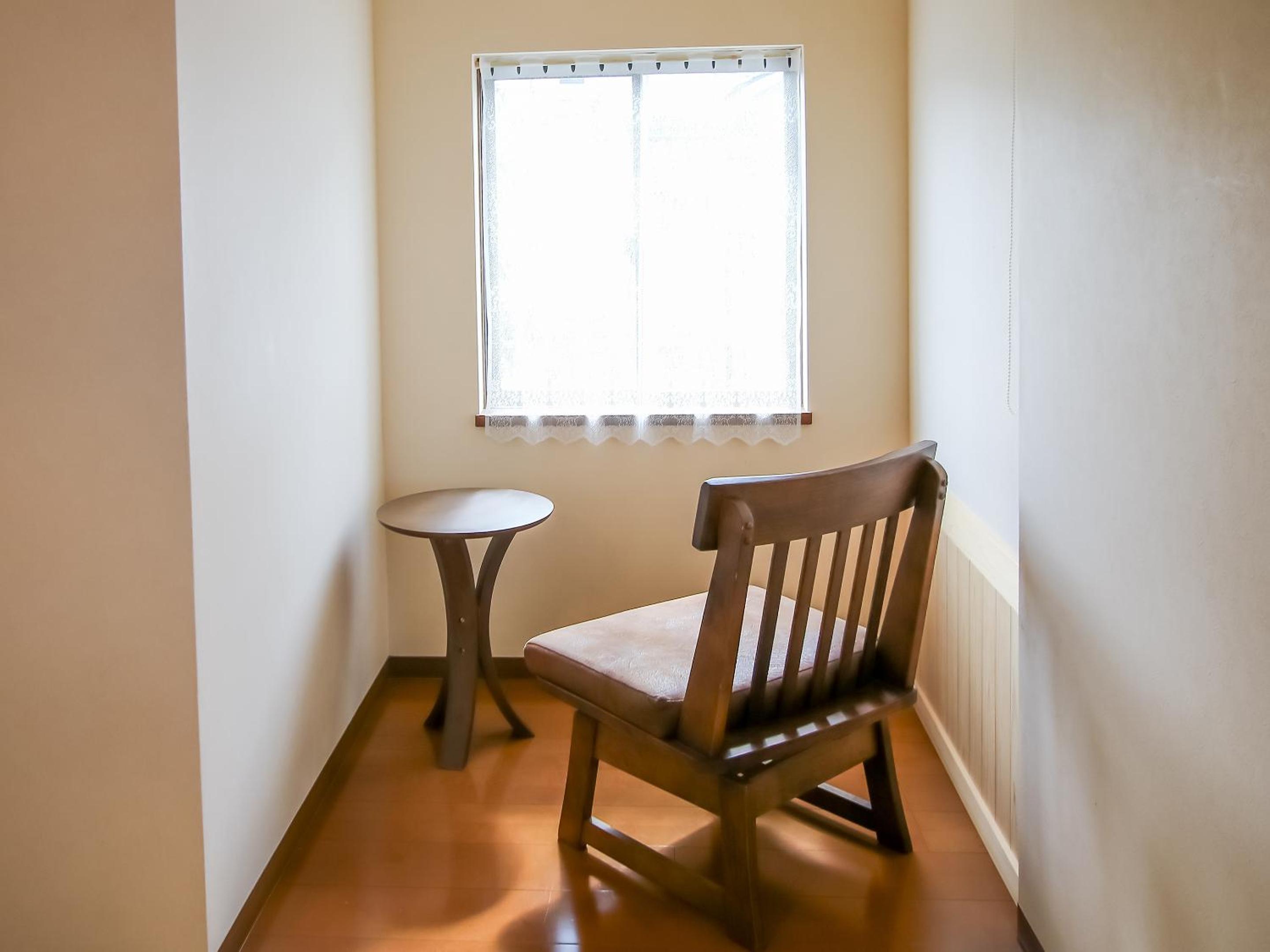 Twin Room with Shared Bathroom photo 1