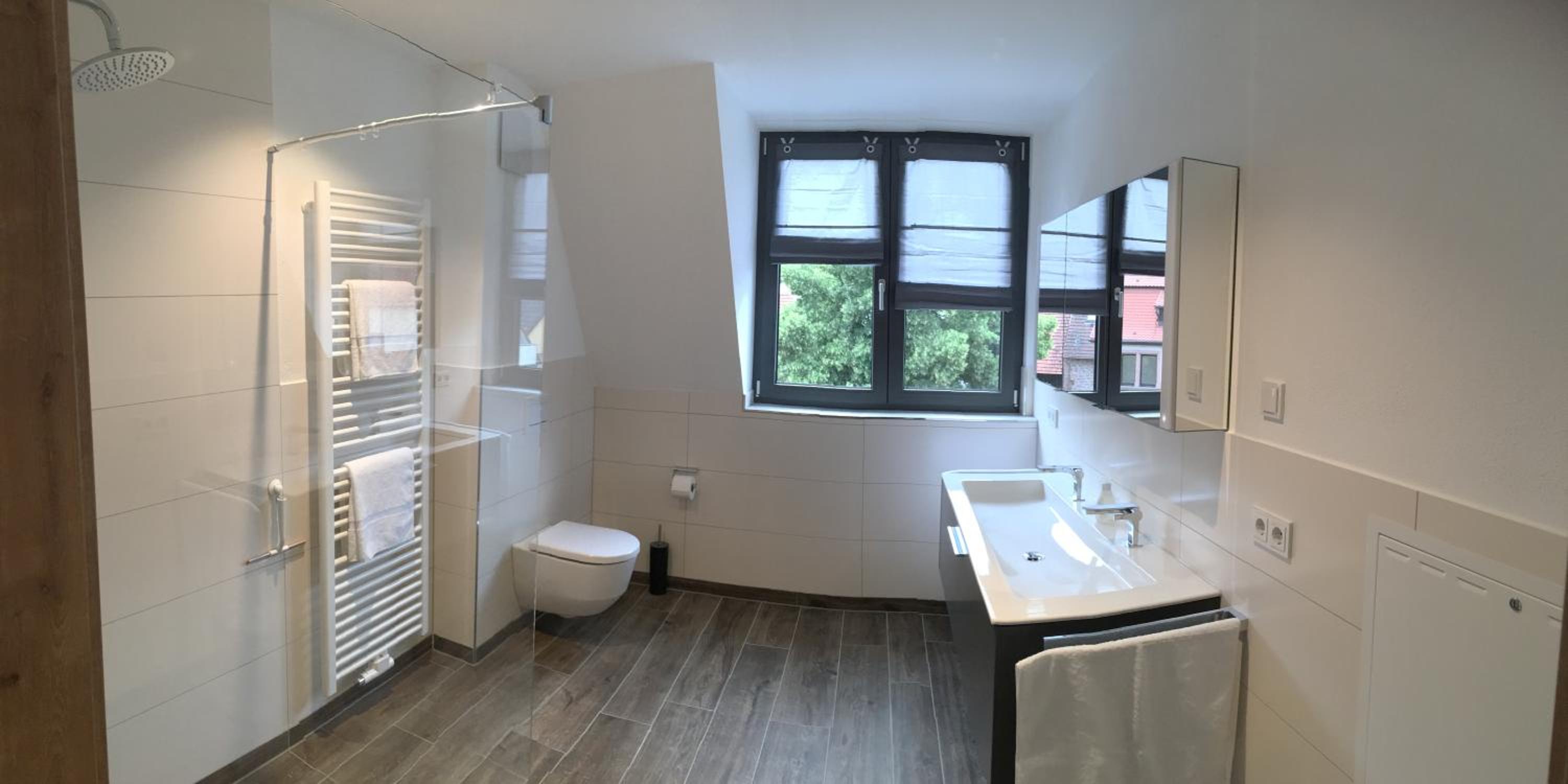 One-Bedroom Apartment - Photo 3