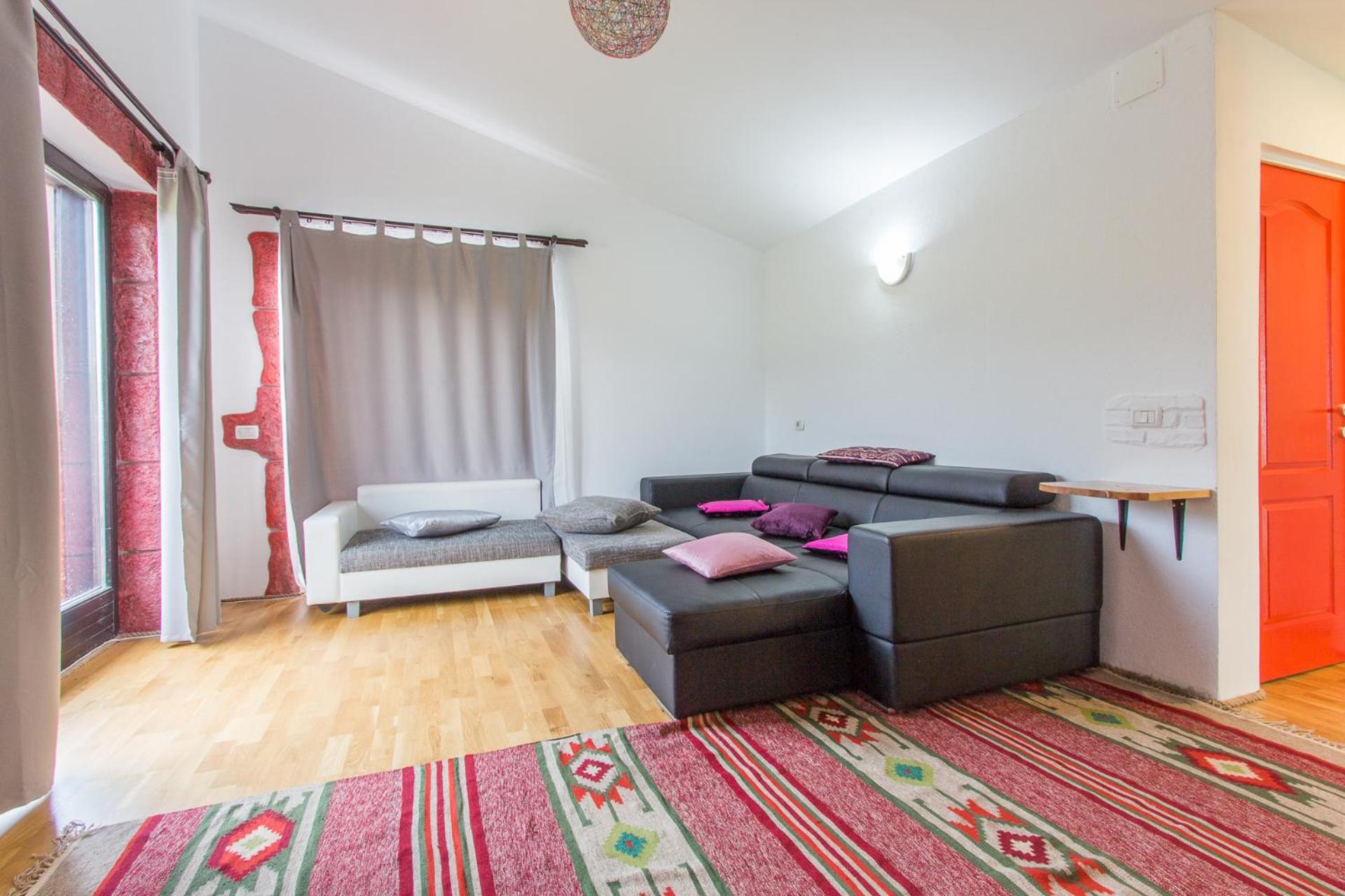 Suite with Mountain View - Photo 4
