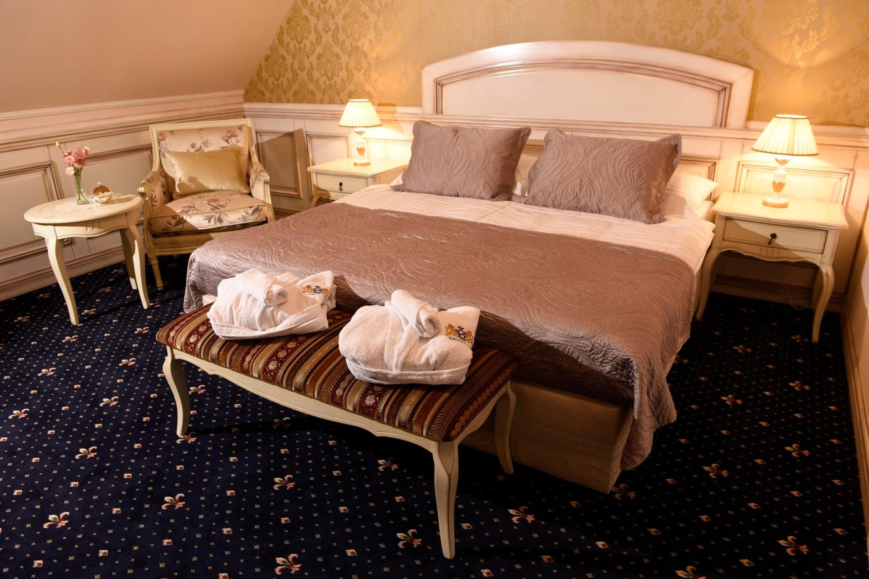 Double or Twin Room photo 2