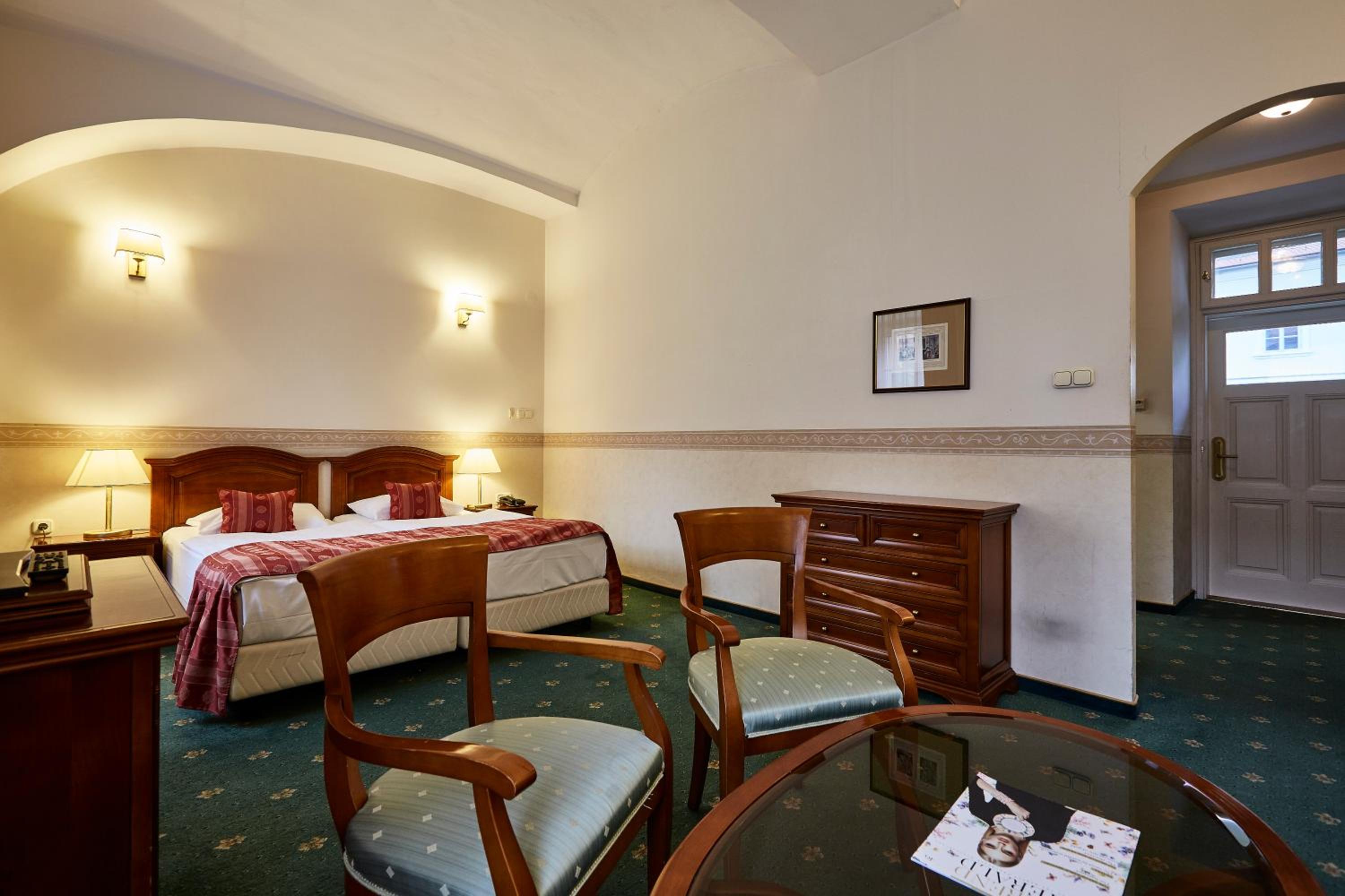 Standard Double Room - Main Building - Photo 7